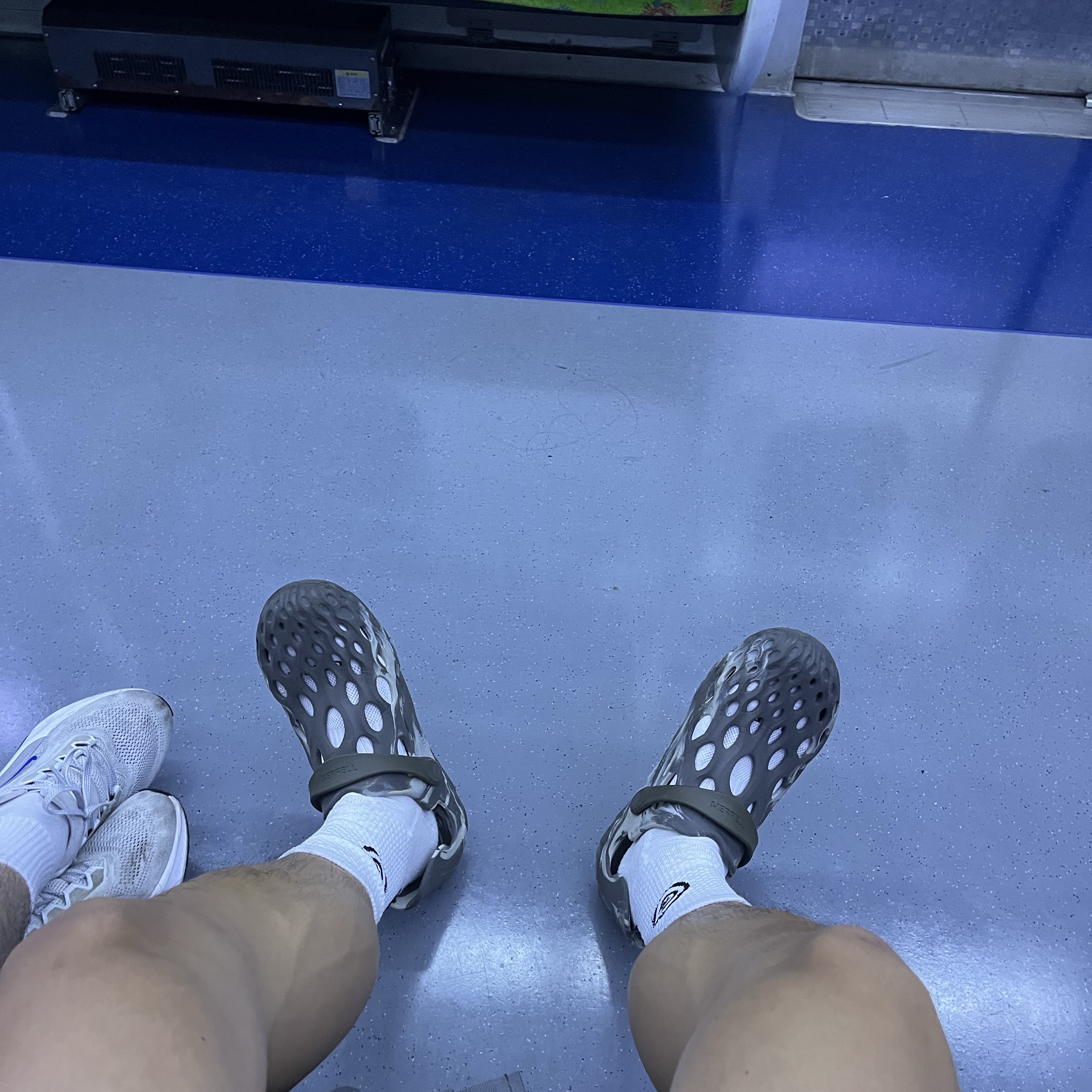 Merrell Hydro Moc Boulder 착용 스타일