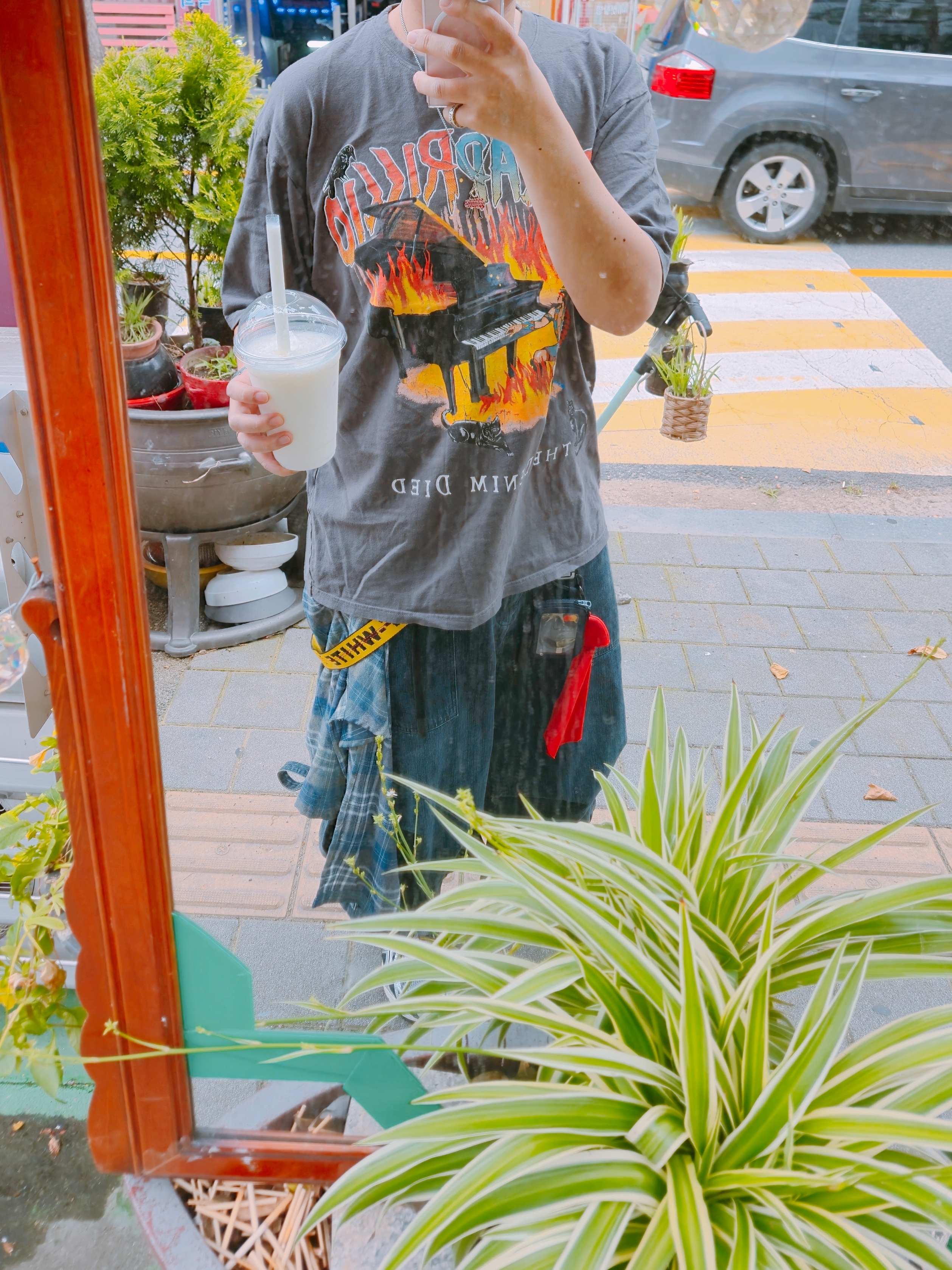 Kapital 20 Tenjiku Burning Piano Crew T-Shirt Black White 착용 스타일 - 1