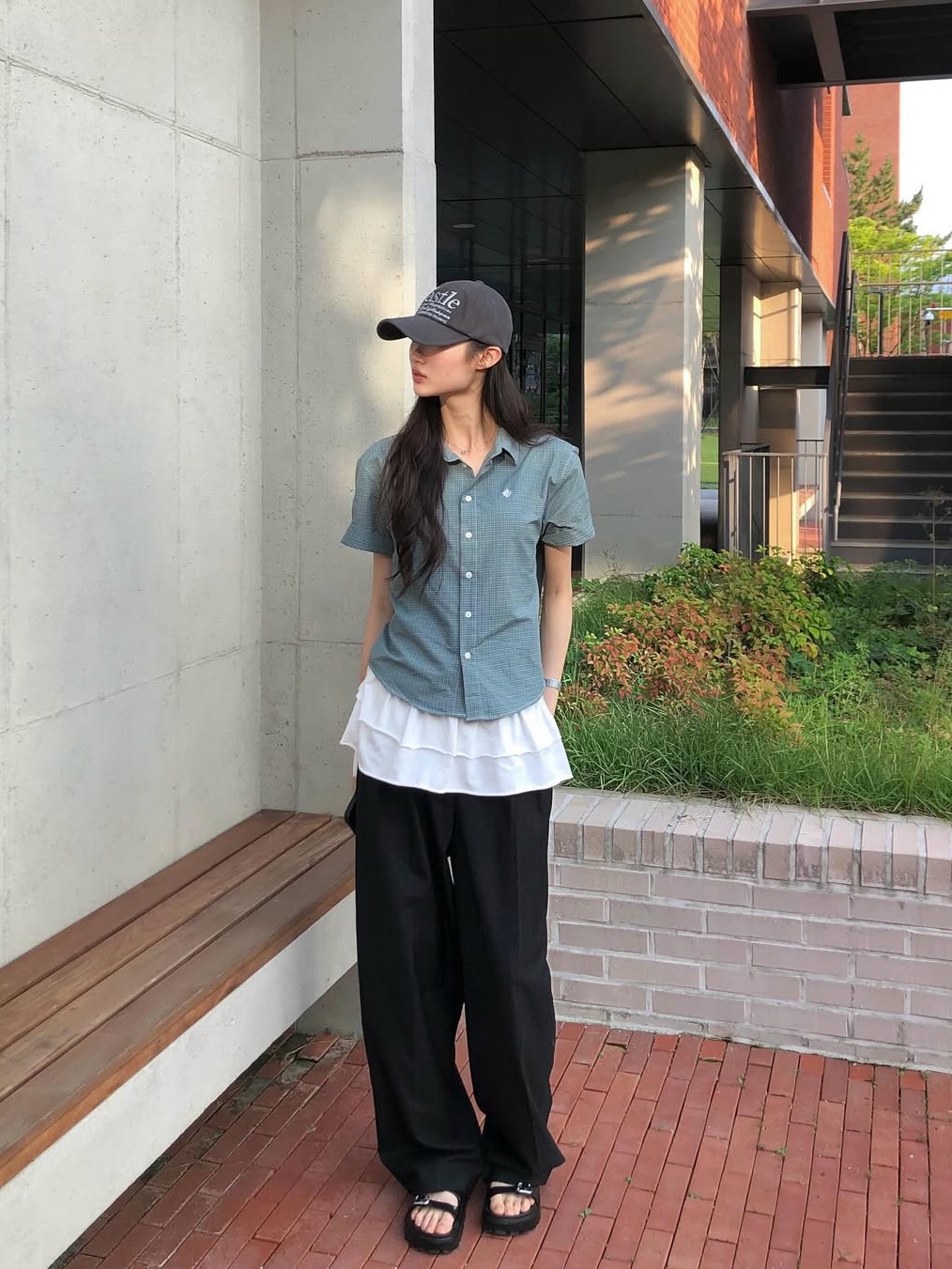 SLOW RECORD HOUSE Logo Check Short Sleeve Shirt Blue 착용 스타일 - 3