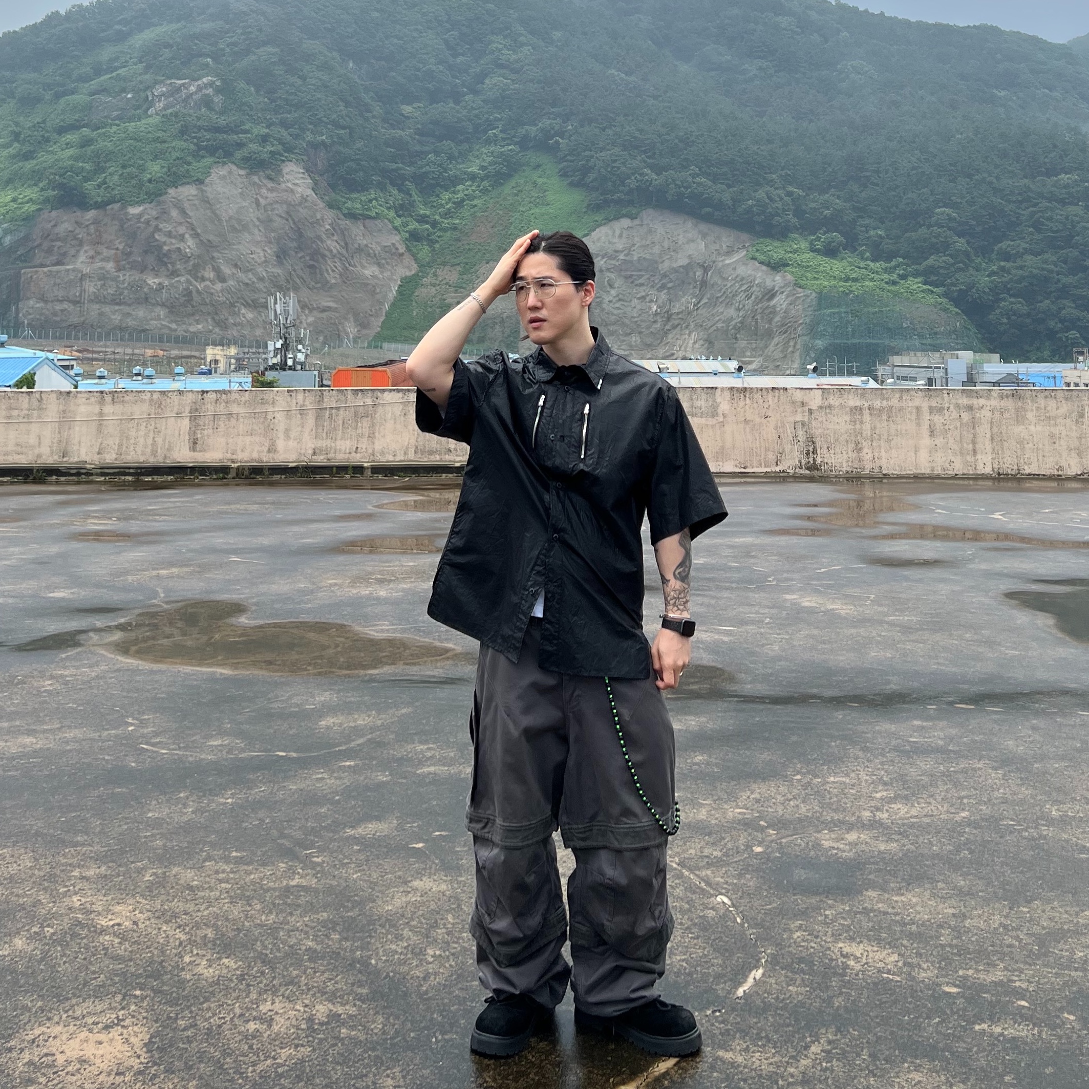 Farfromwhat Far Layered Work Pants Charcoal 착용 스타일 - 1
