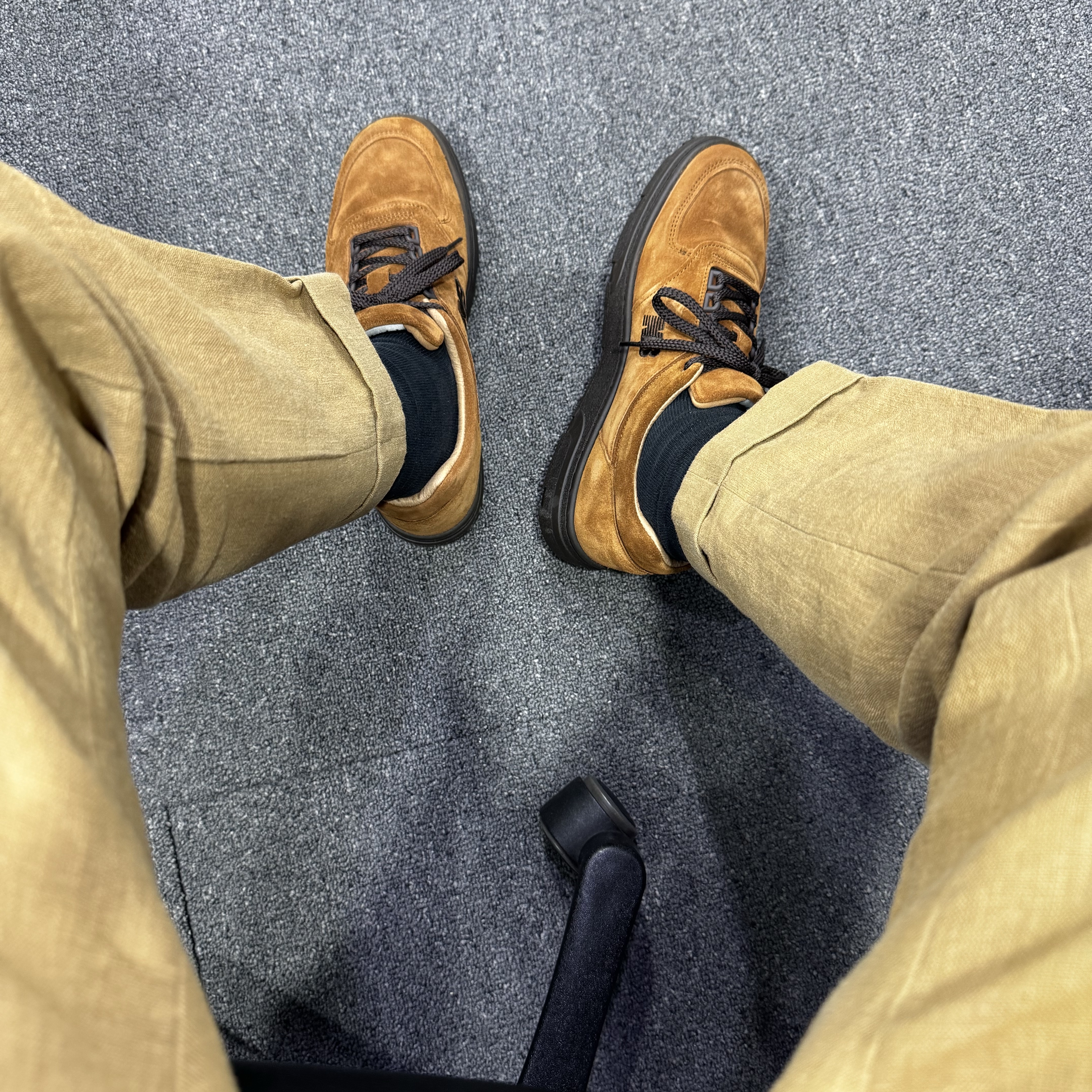 New Balance Allerdale Made in UK Brown Suede 착용 스타일 - 1