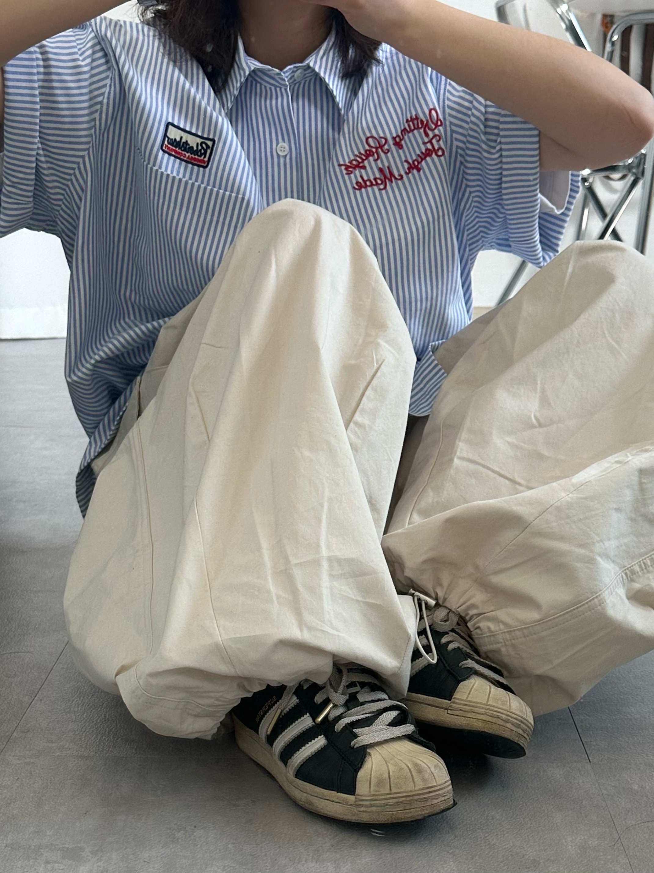 Adidas Superstar Premium Black White 착용 스타일 - 5