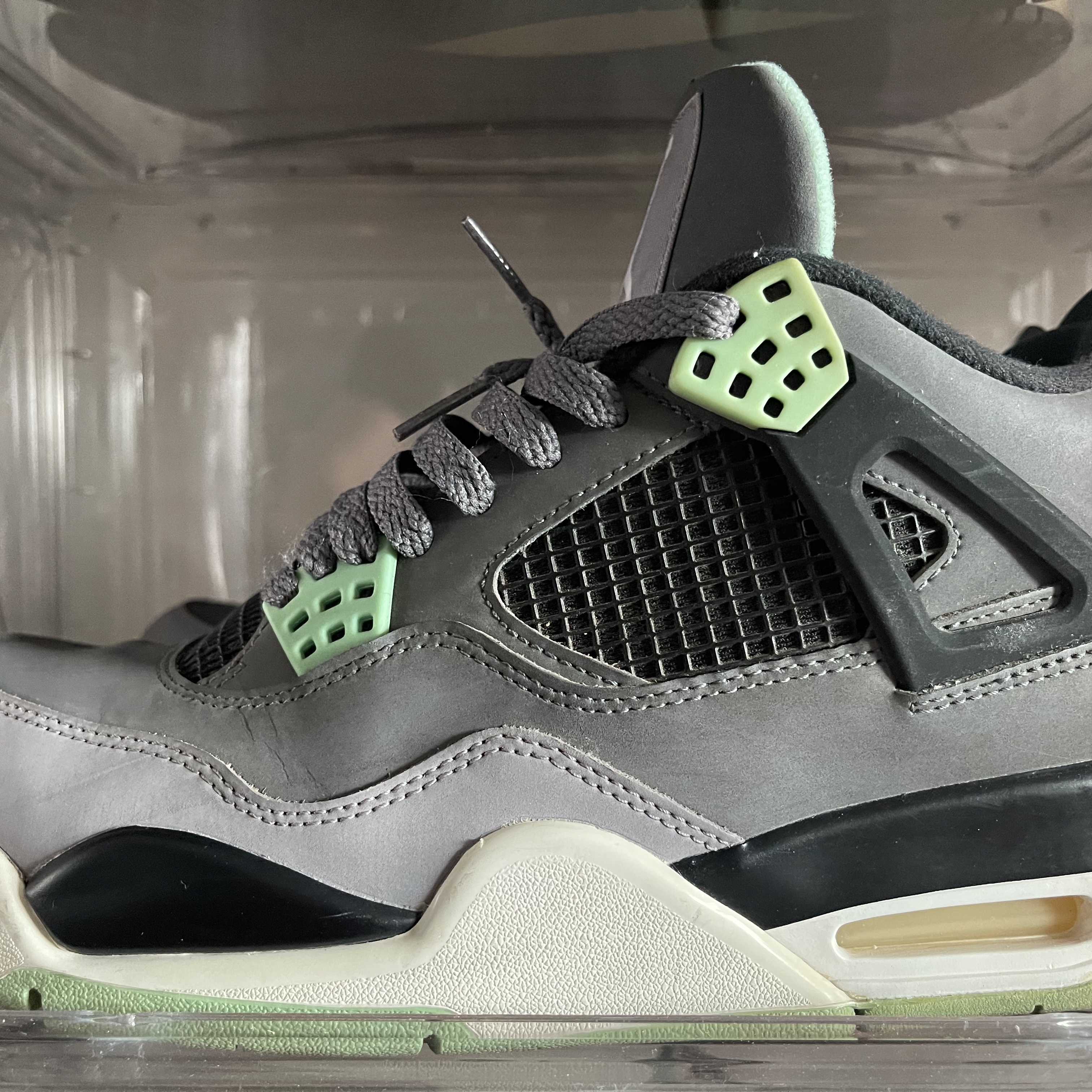 Jordan 4 Retro Green Glow 착용 스타일