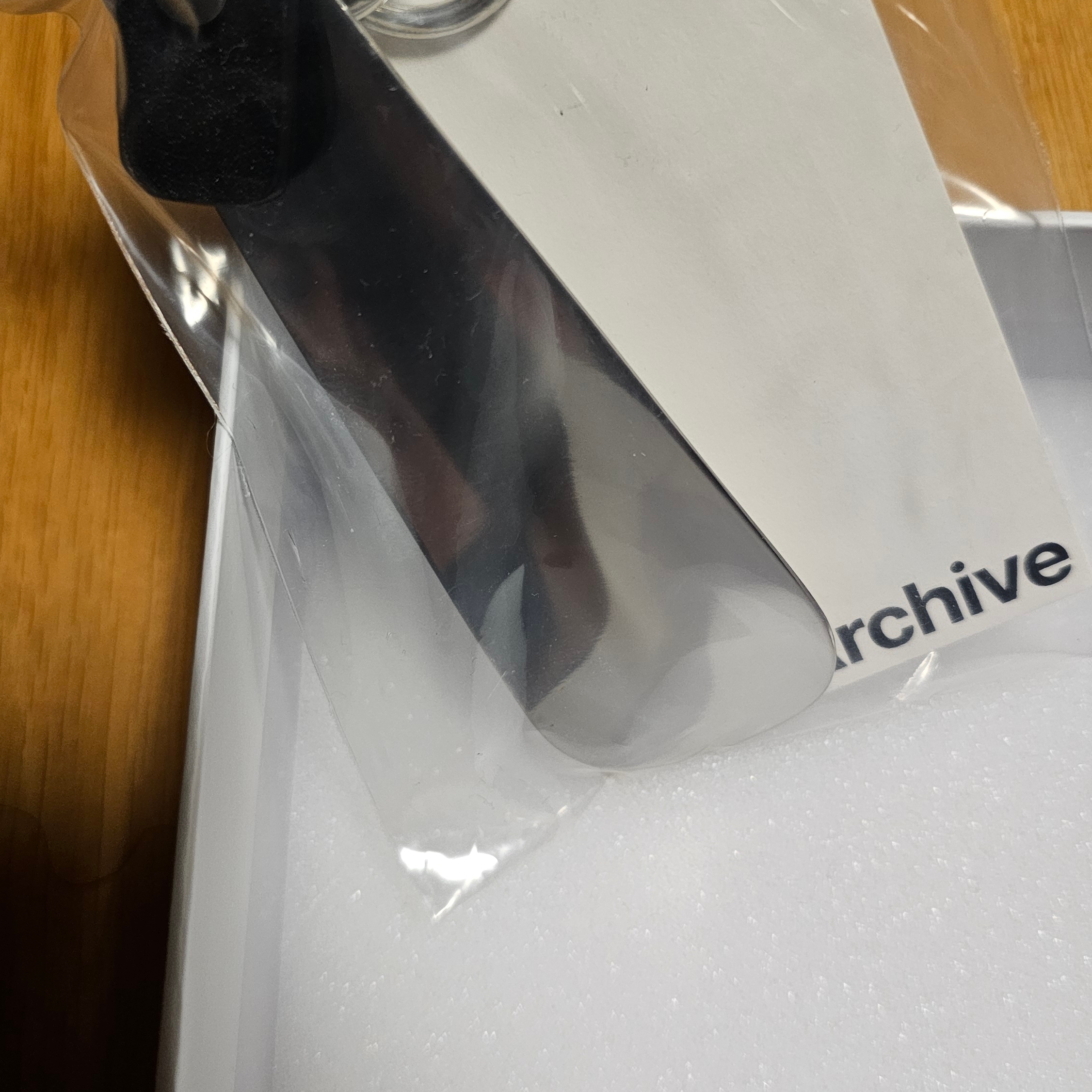 Millo Archive Cade Shoehorn Carabiner Silver 착용 스타일
