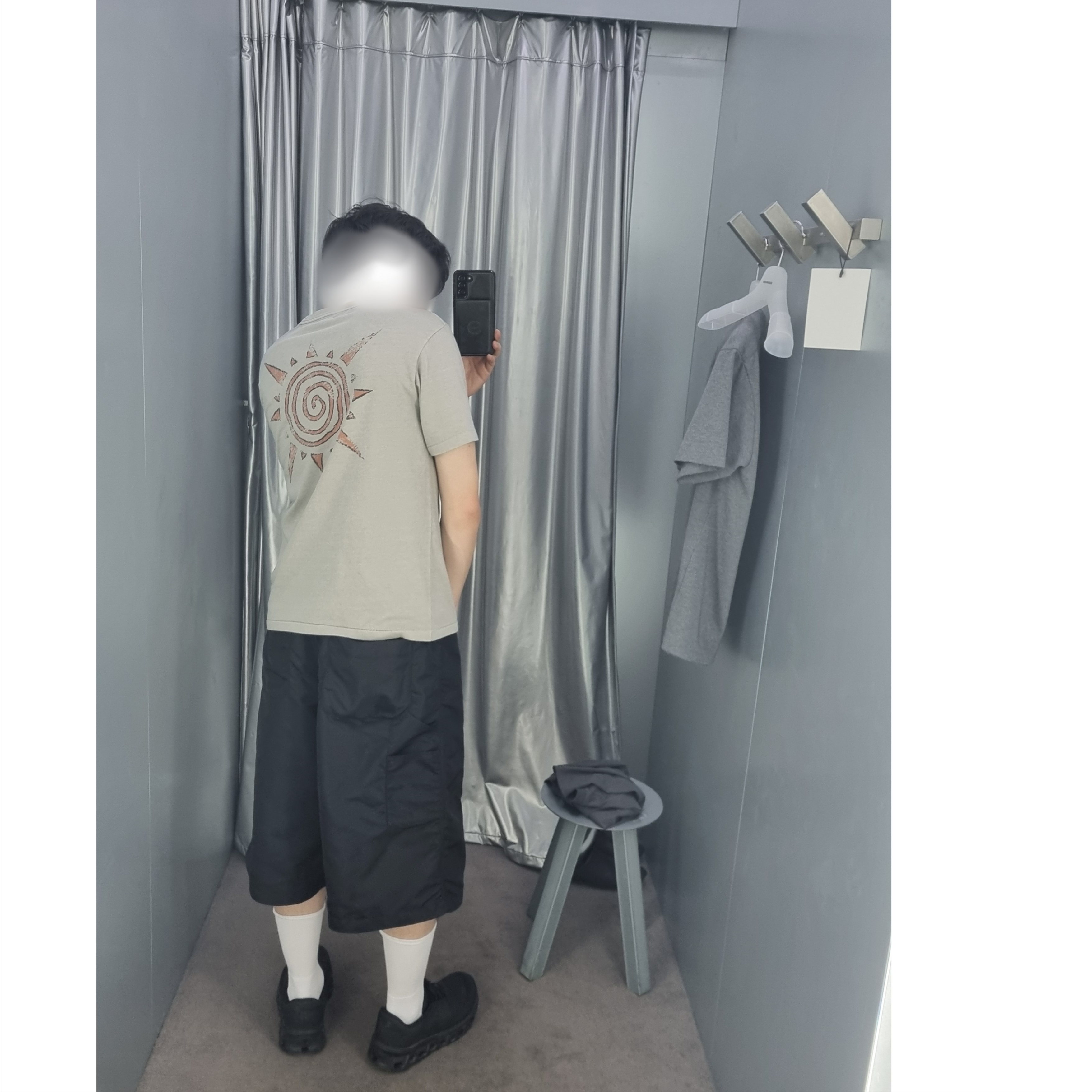 On Running x Post Archive Faction (Paf) Cloudmonster 2 Black Magnet, MJD Re-Nylon Wide Carpenter Bermuda Pants Black 착용 스타일 - 2