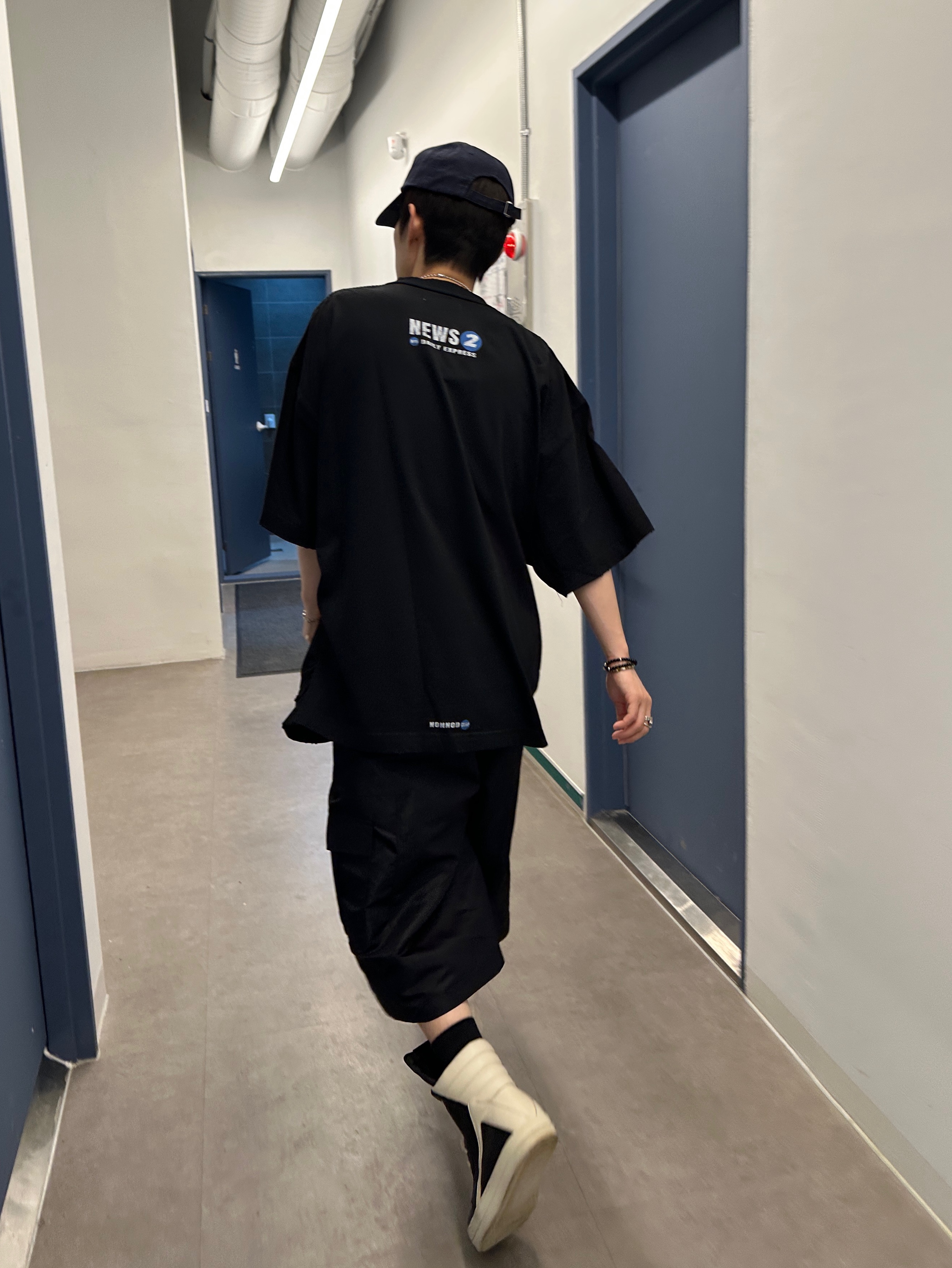 [더블적립]Farfromwhat Far Patch Logo Cap Navy, Nonnod Puckering News T-shirt Vintage black 착용 스타일 - 4
