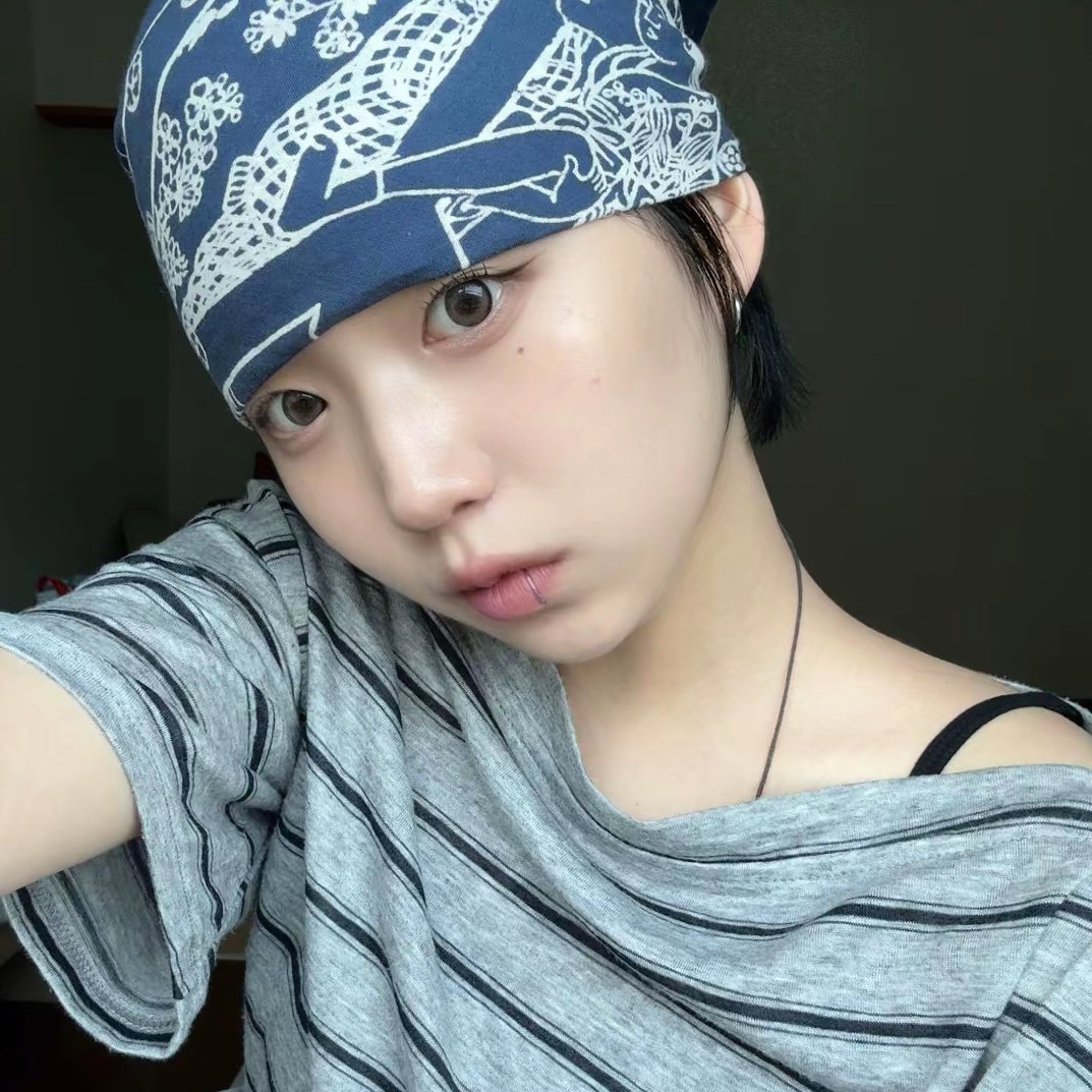 Kapital Fastcolor Selvedge Bandana Yobai Navy 착용 스타일 - 2
