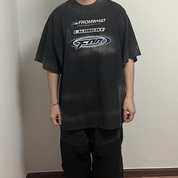 [더블적립]Farfromwhat Far Washed Logo T-Shirts Black 착용 스타일