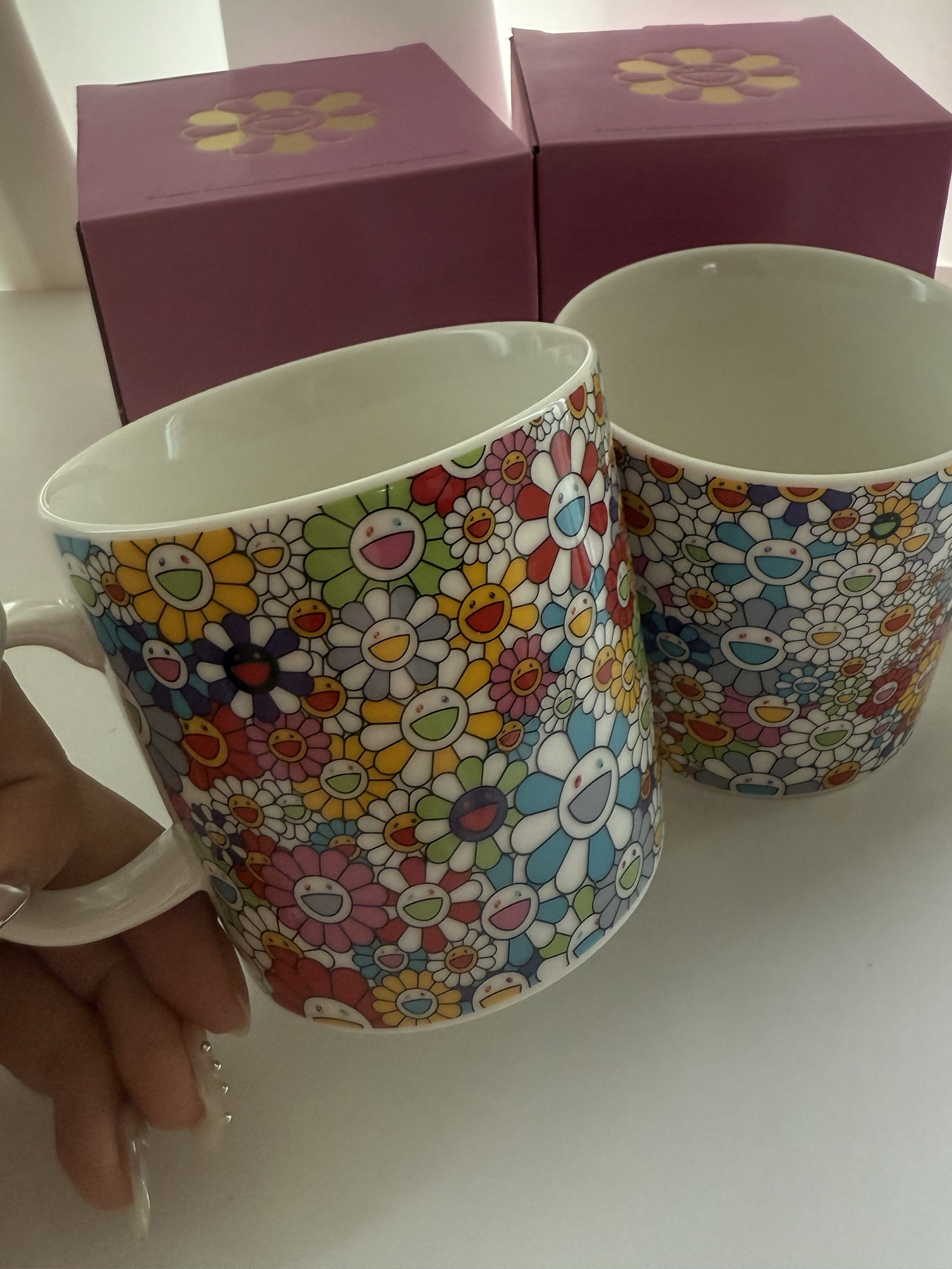 Kaikai Kiki Mug Flower 착용 스타일