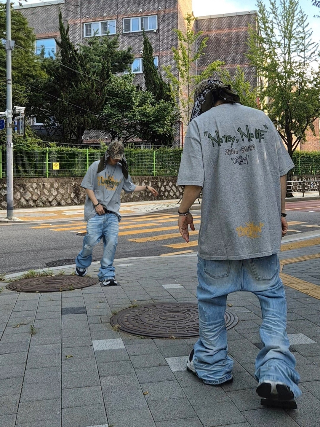COOLRAIN x Undermycar POC Coolrain T-shirts CR02 Melange Gray 착용 스타일 - 2