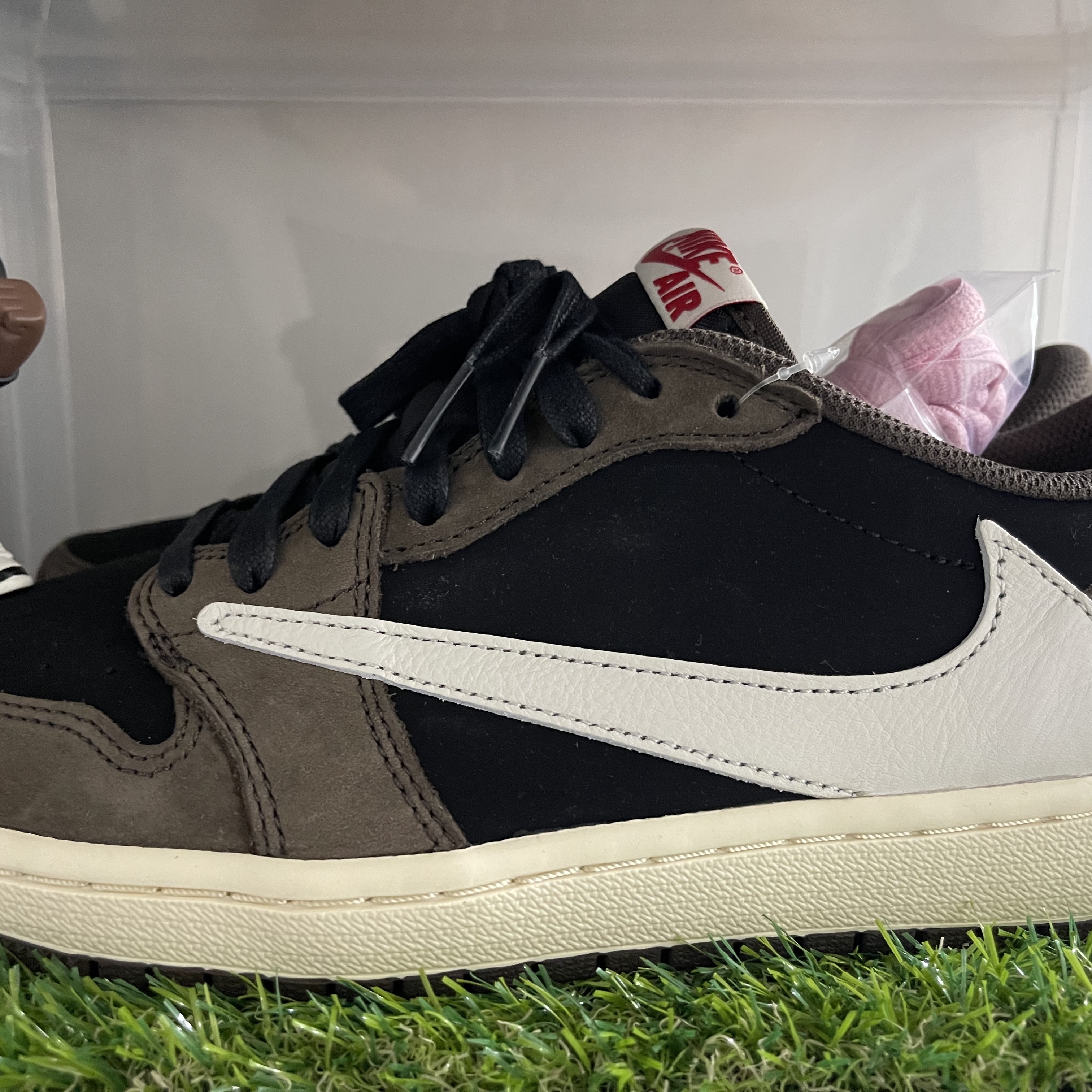 Jordan 1 x Travis Scott Retro Low OG SP Mocha 착용 스타일