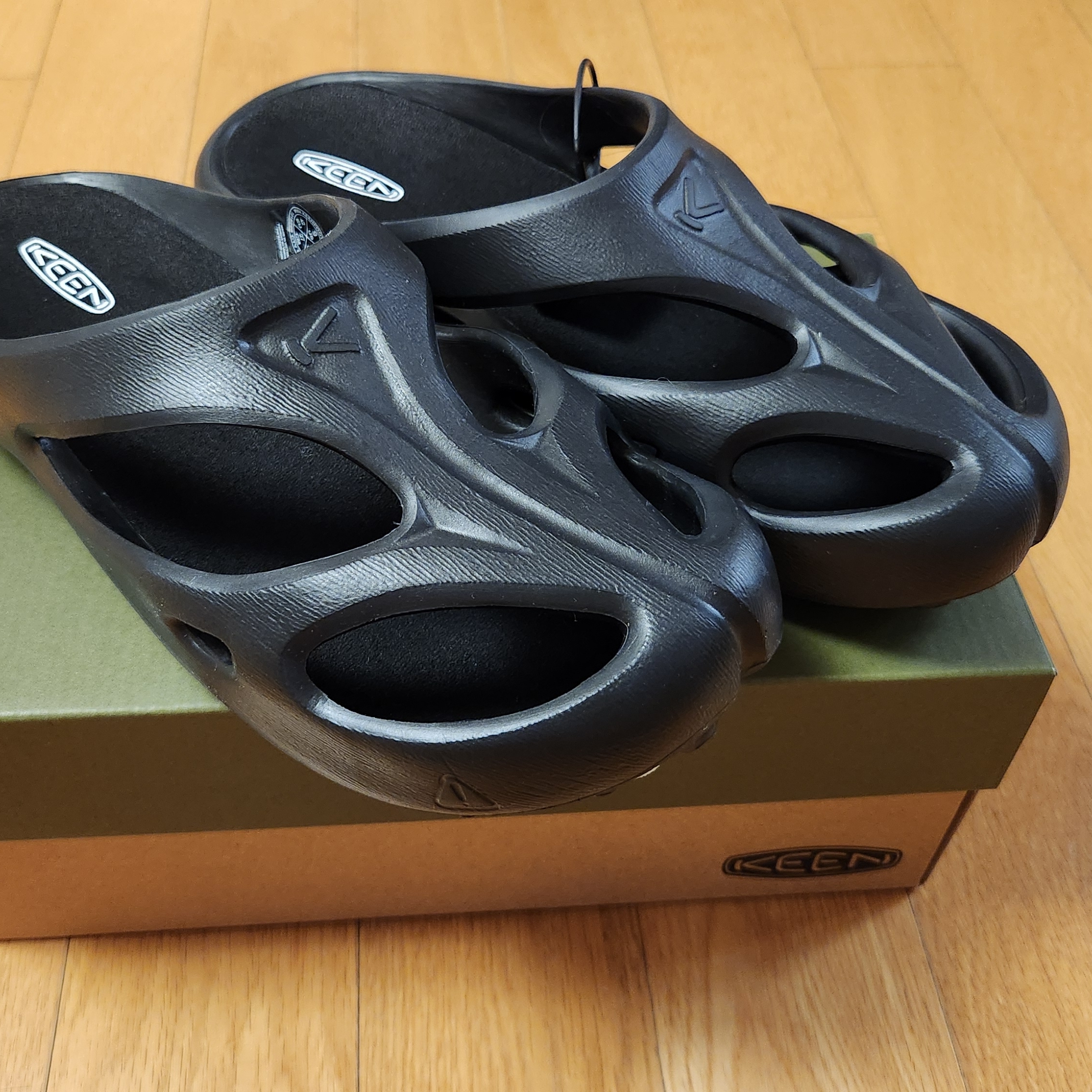 Keen Shanti Black Dawn Blue 착용 스타일 - 2