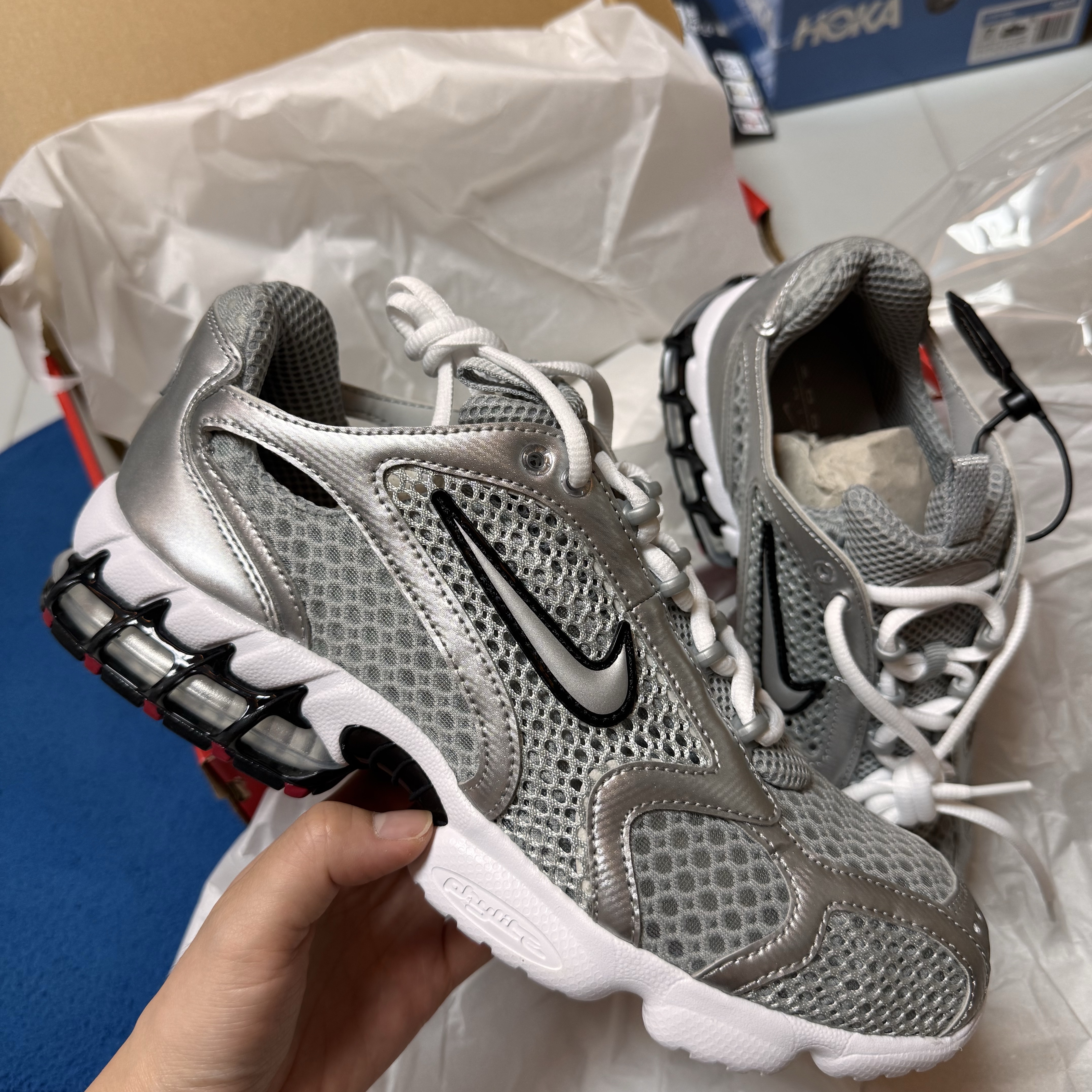 Nike Air Zoom Spiridon Cage 2 Metallic Silver 착용 스타일 - 2