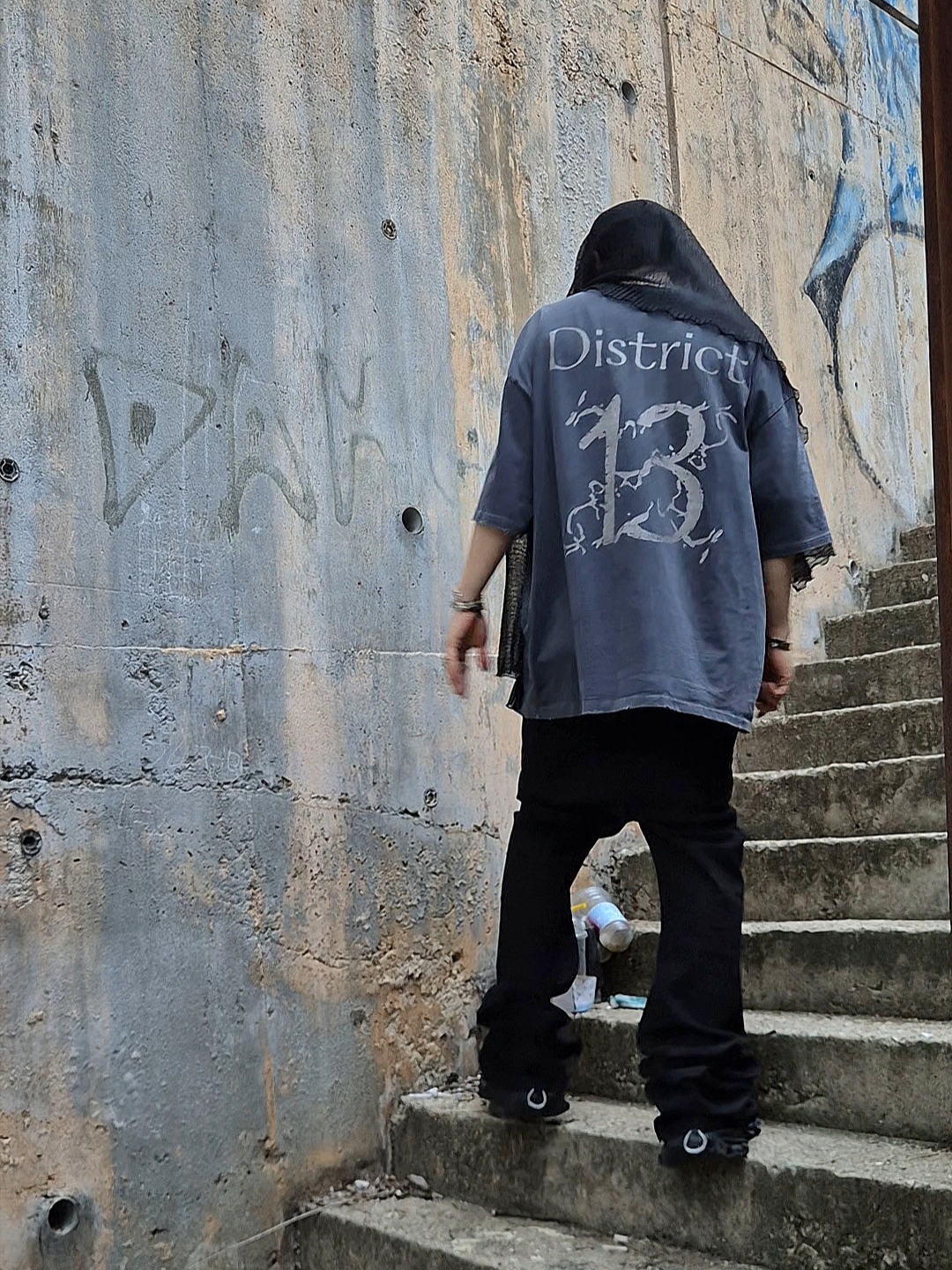 Balenciaga Hike Sneaker Black, Undermycar Mu.30 Anti Fxxking Logo Play Stretch Flare Black Jeans 착용 스타일 - 2
