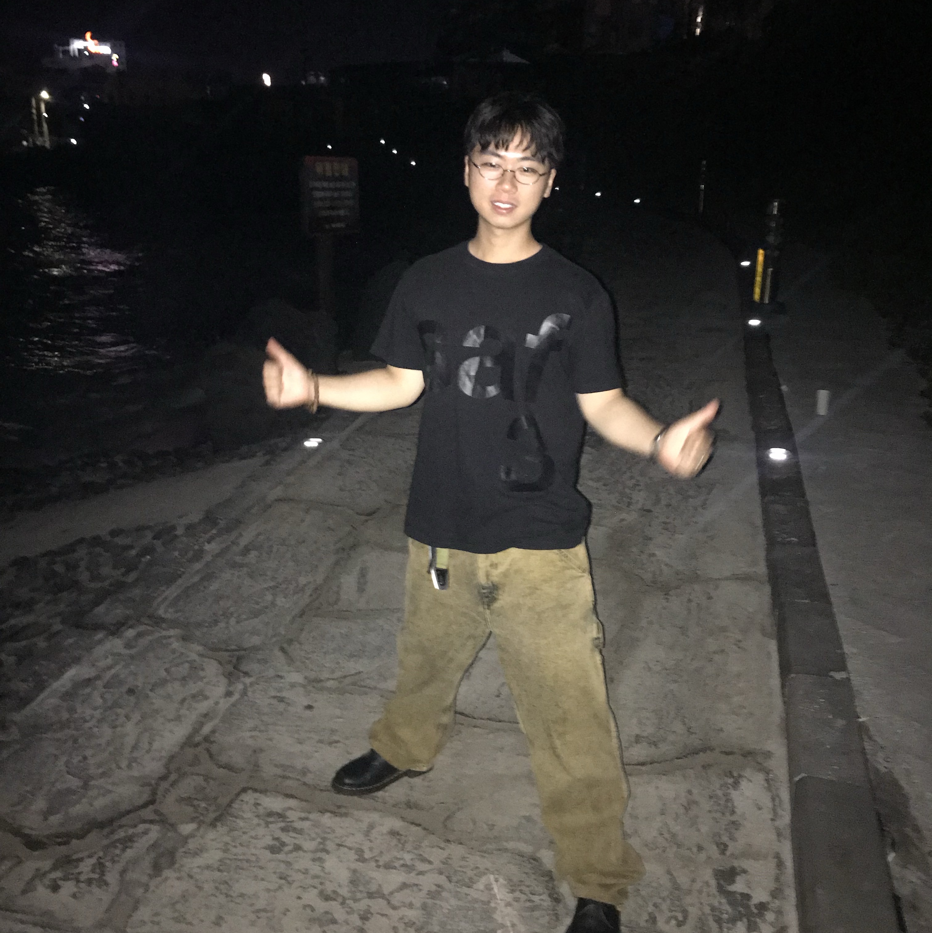 [예약 배송][KREAM 단독] Safarispot Basic Safari T-Shirt Black, Dr. Martens 1461 Smooth Black 착용 스타일 - 2