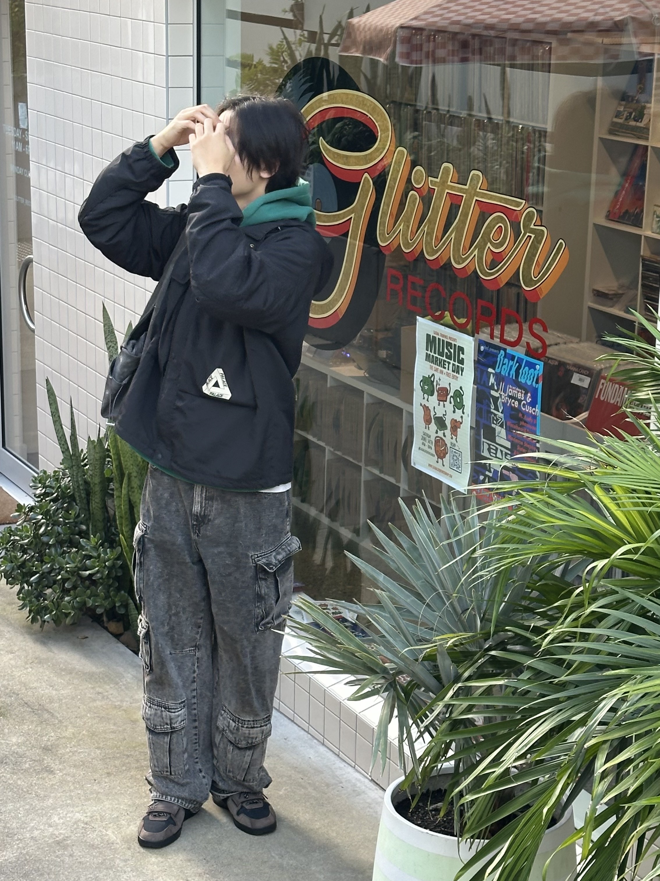 Palace Gone Fishing Jacket Black - 23SS, Jordan x Travis Scott Jumpman Jack TR Black and Dark Mocha 착용 스타일