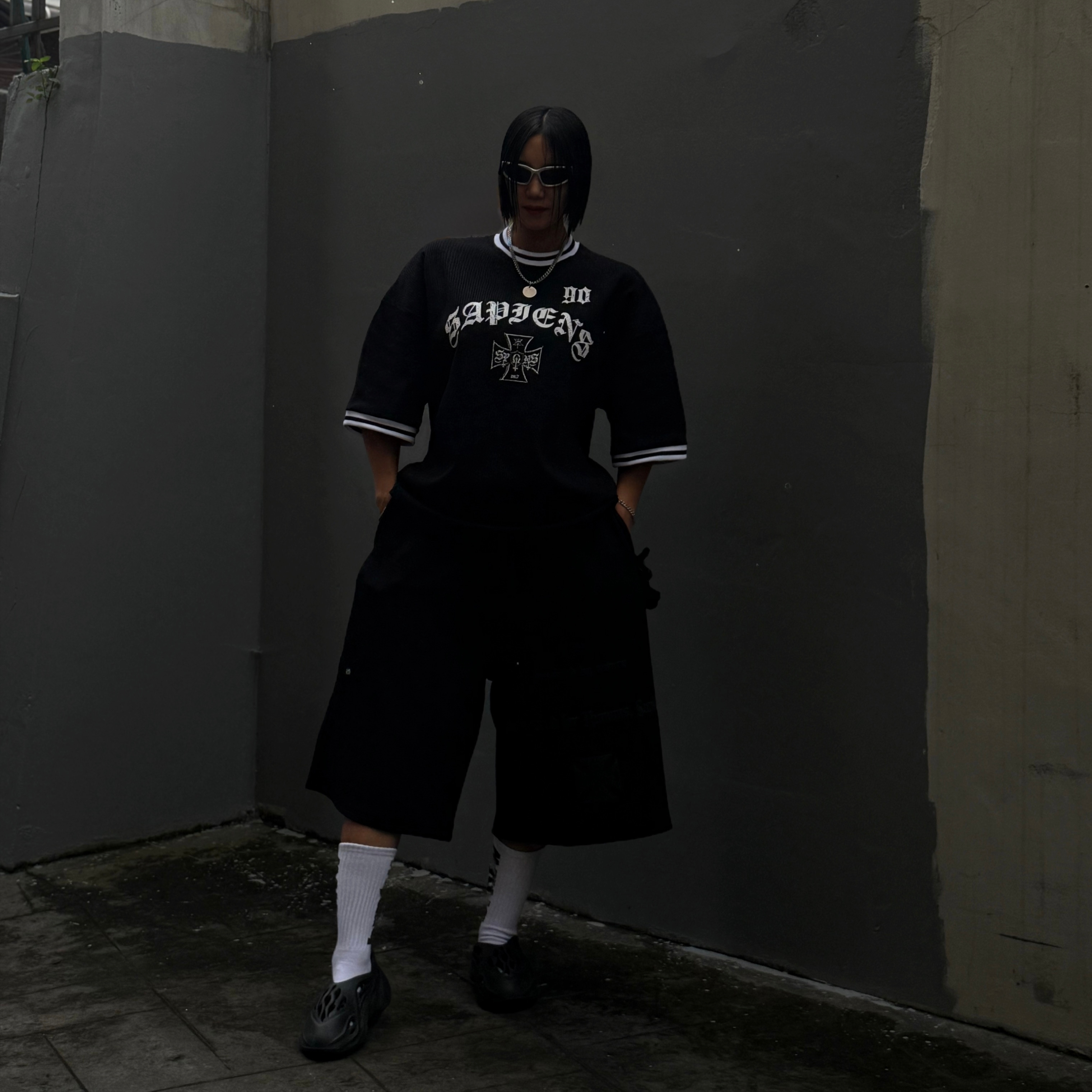 Sapiens Ninety Ringer Over Fit Short Sleeves Black, [KREAM 단독][예약 배송]  Sapiens Engineered Waffle Over Fit Shorts Black 착용 스타일 - 2