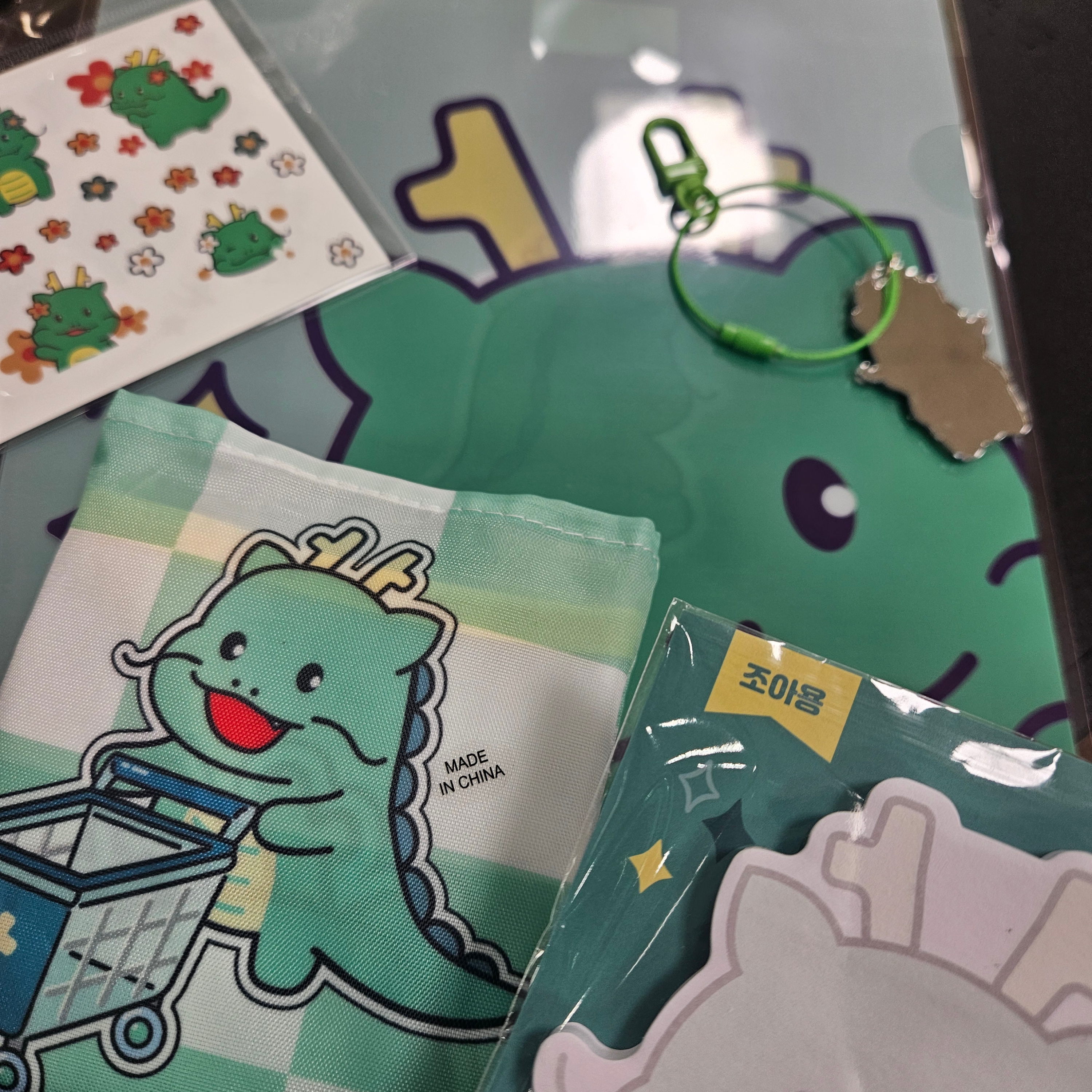 Pop Mart Labubu The Monsters Labubu Tasty Macarons Series Sea Salt Coconut Keyring (Opened Case) 착용 스타일 - 8
