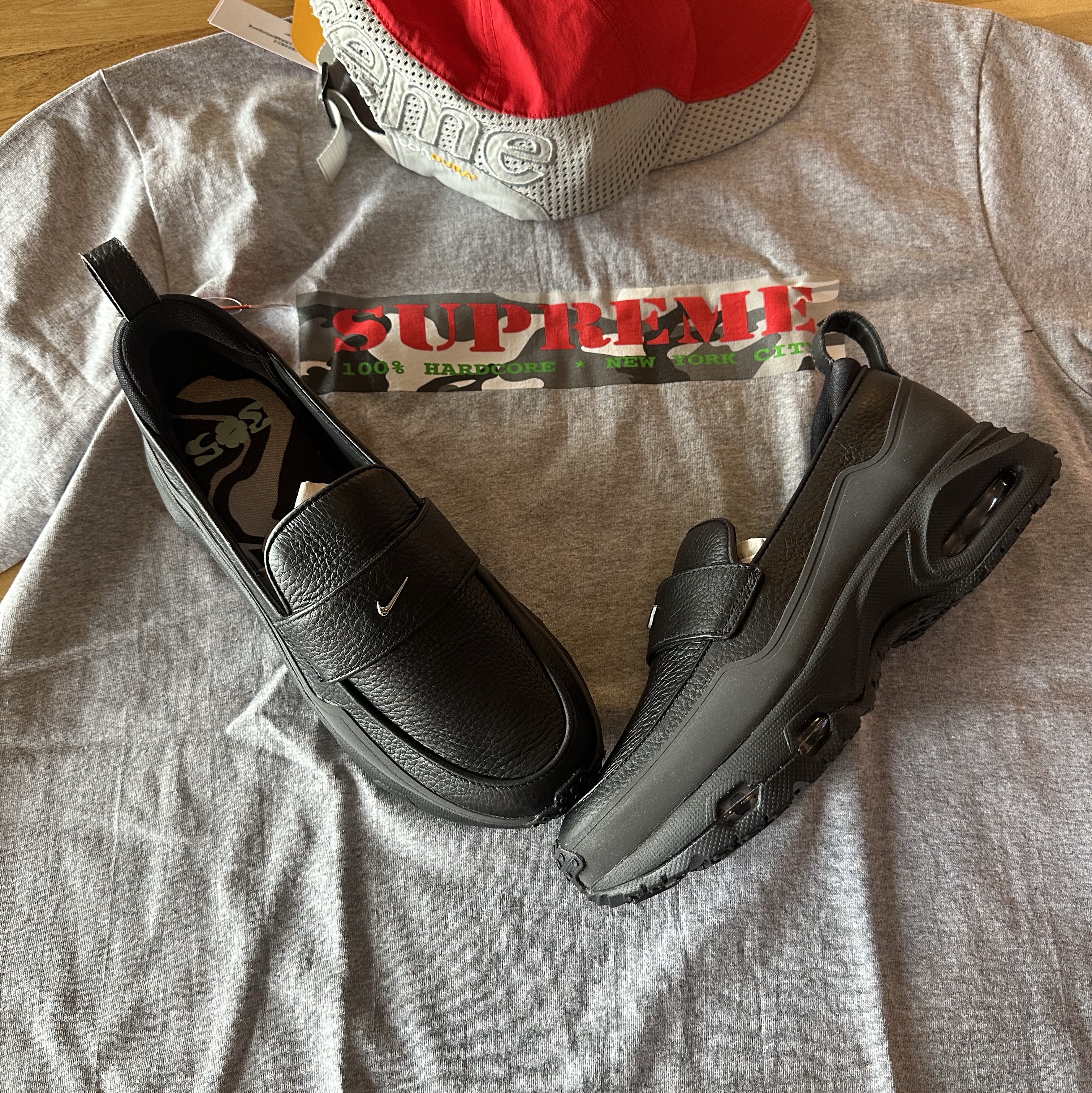 (W) Nike x SWDC Air Max Phenomena Black Metallic Silver 착용 스타일
