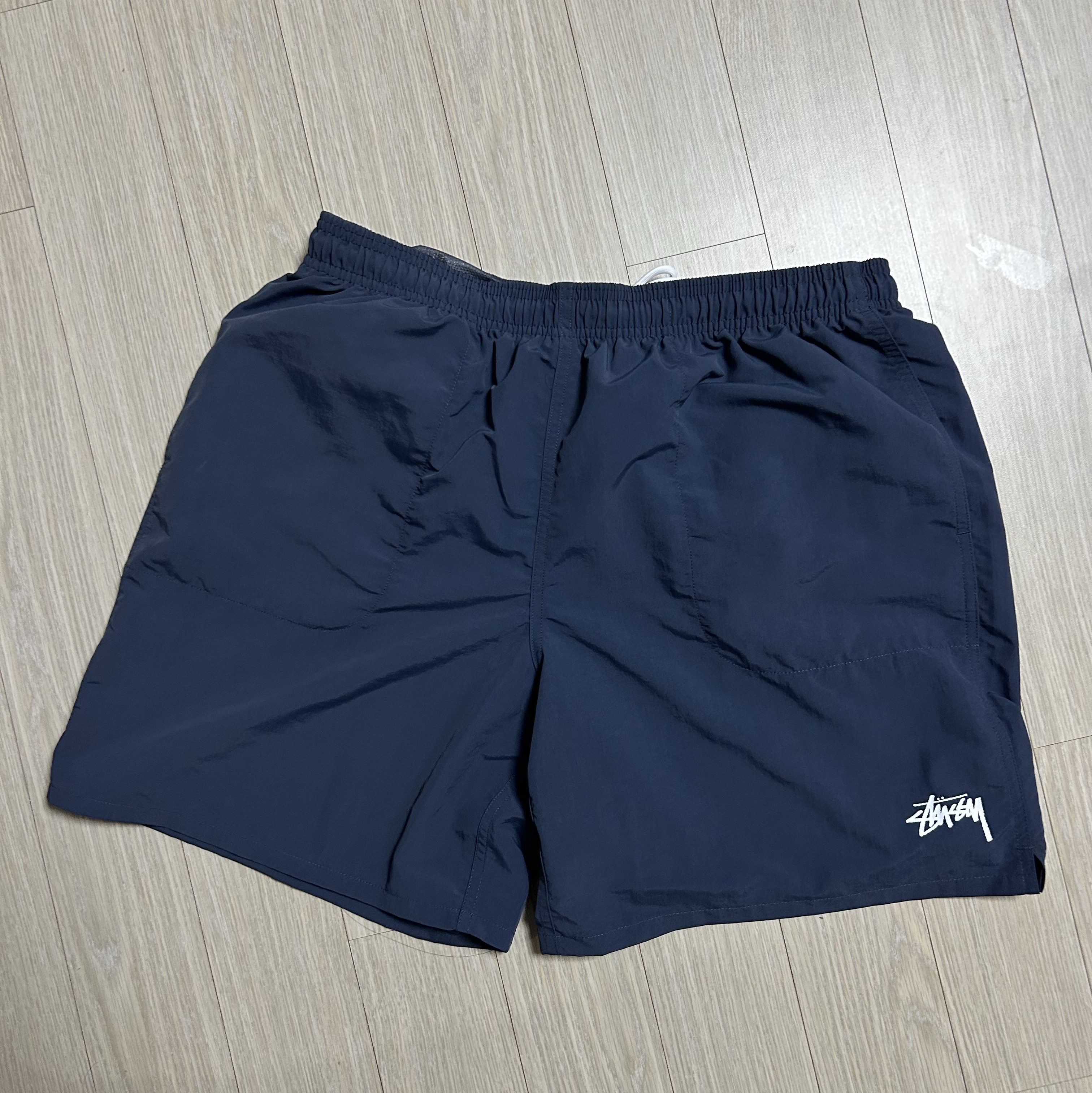 Stussy Stock Water Shorts Navy 착용 스타일