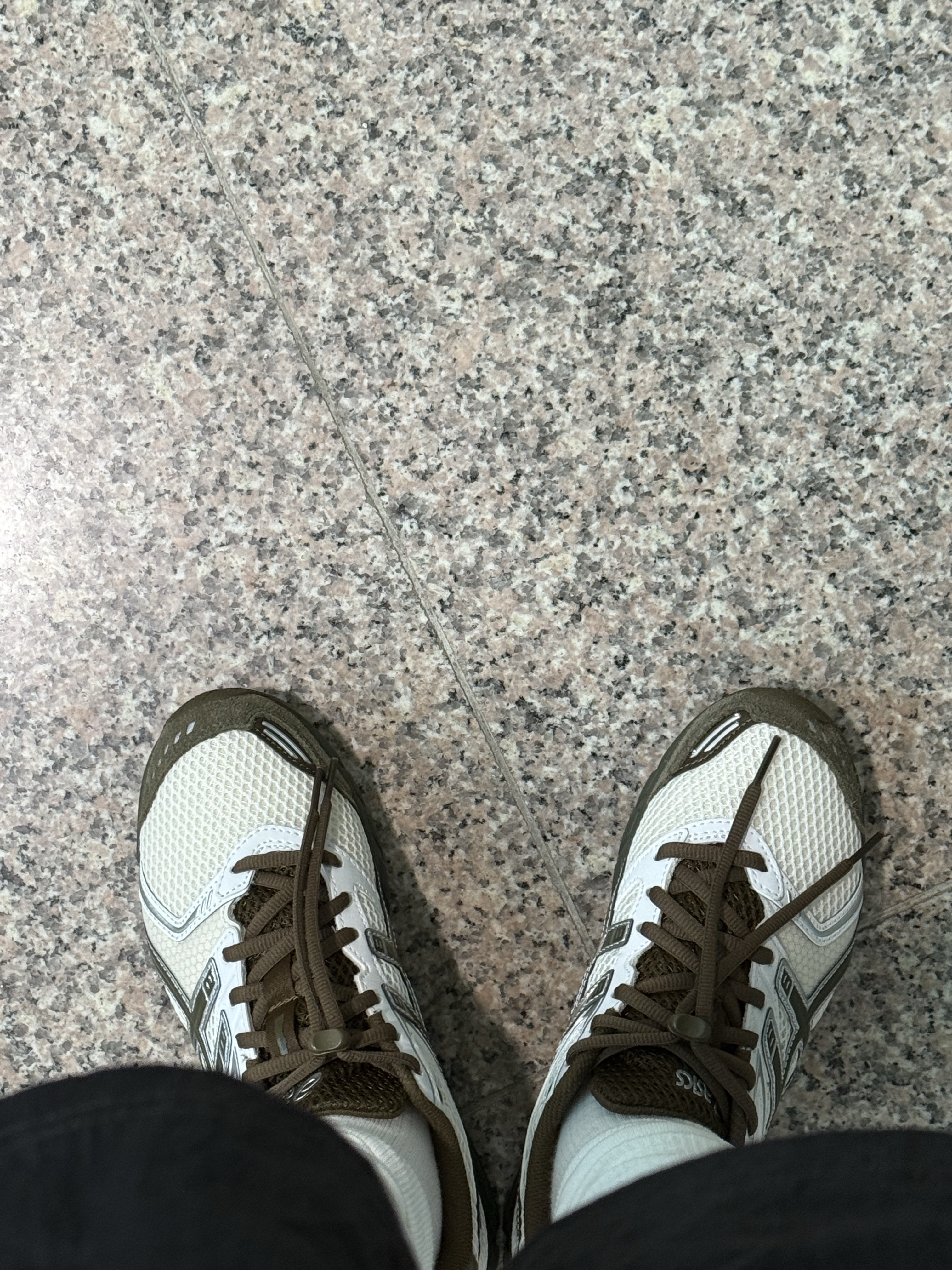 Asics x Temptation Vacation Gel-DS Trainer 14 Cream Olive Canvas 착용 스타일