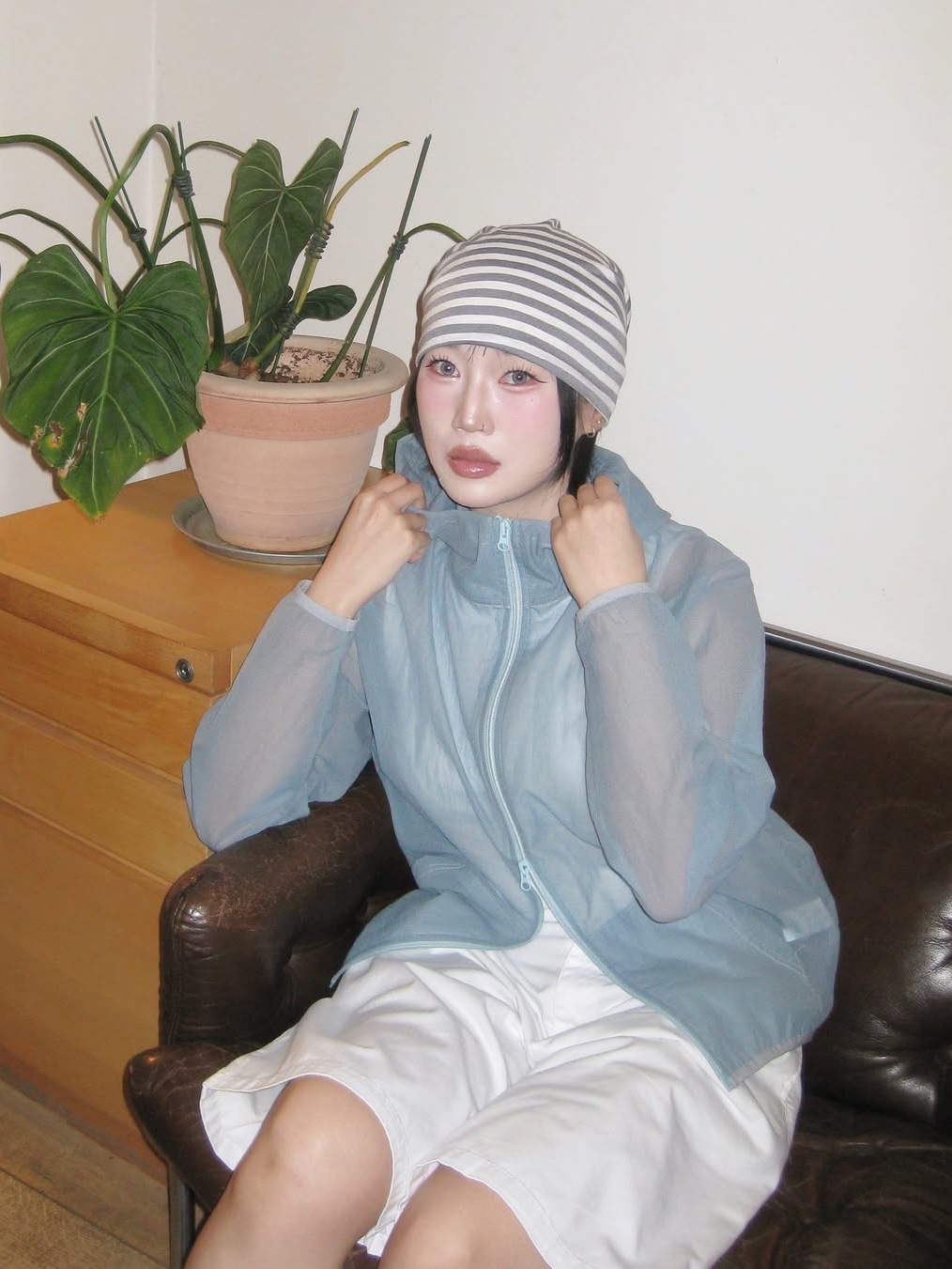 SLOW RECORD HOUSE Unisex Mesh Lightweight Jacket Skyblue 착용 스타일 - 3