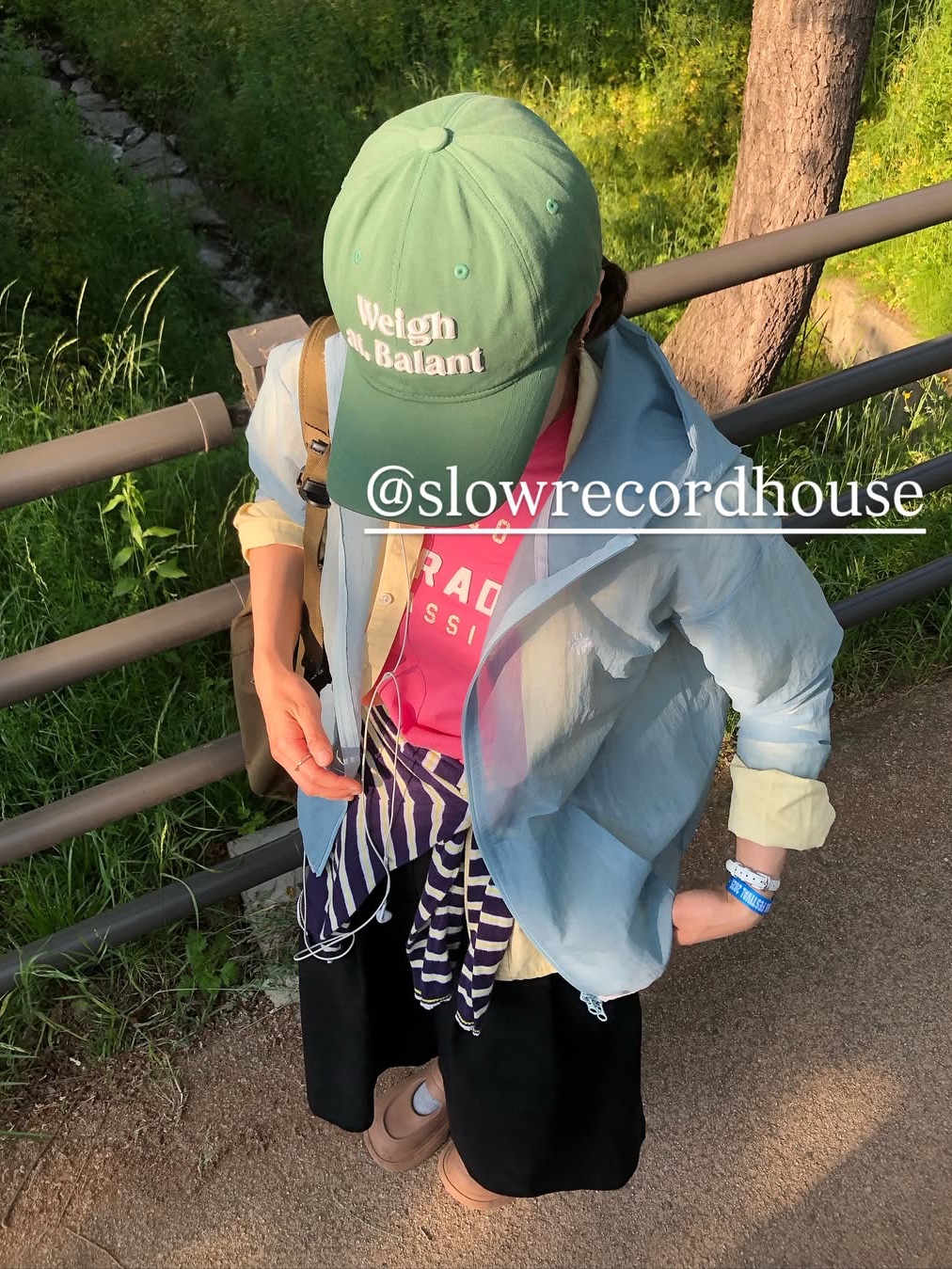 SLOW RECORD HOUSE Unisex Mesh Lightweight Jacket Skyblue 착용 스타일 - 4