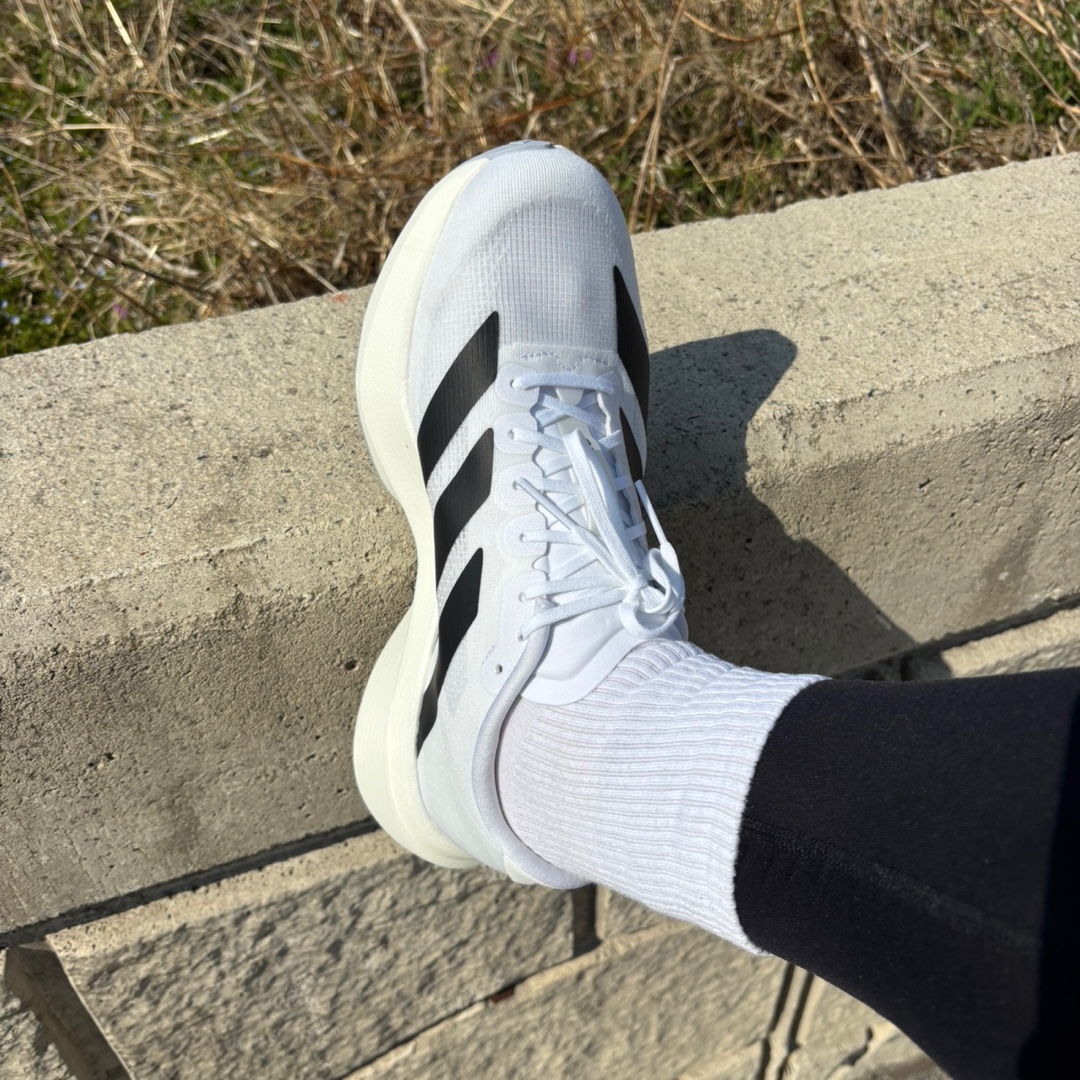 Adidas Adizero EVO SL Cloud White Core Black 착용 스타일