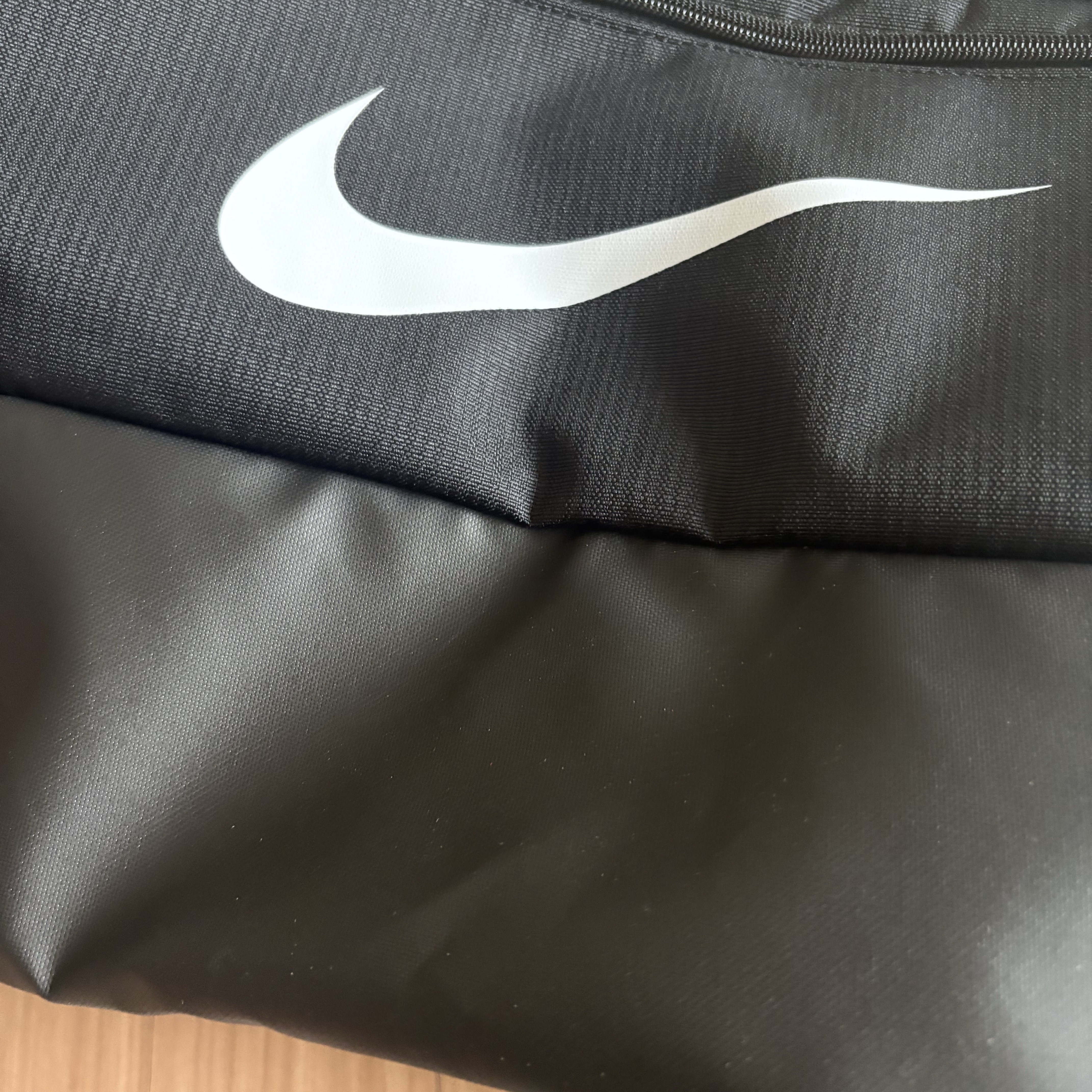 Nike Brasilia 9.5 Training Duffle Bag Small 41L Black 착용 스타일