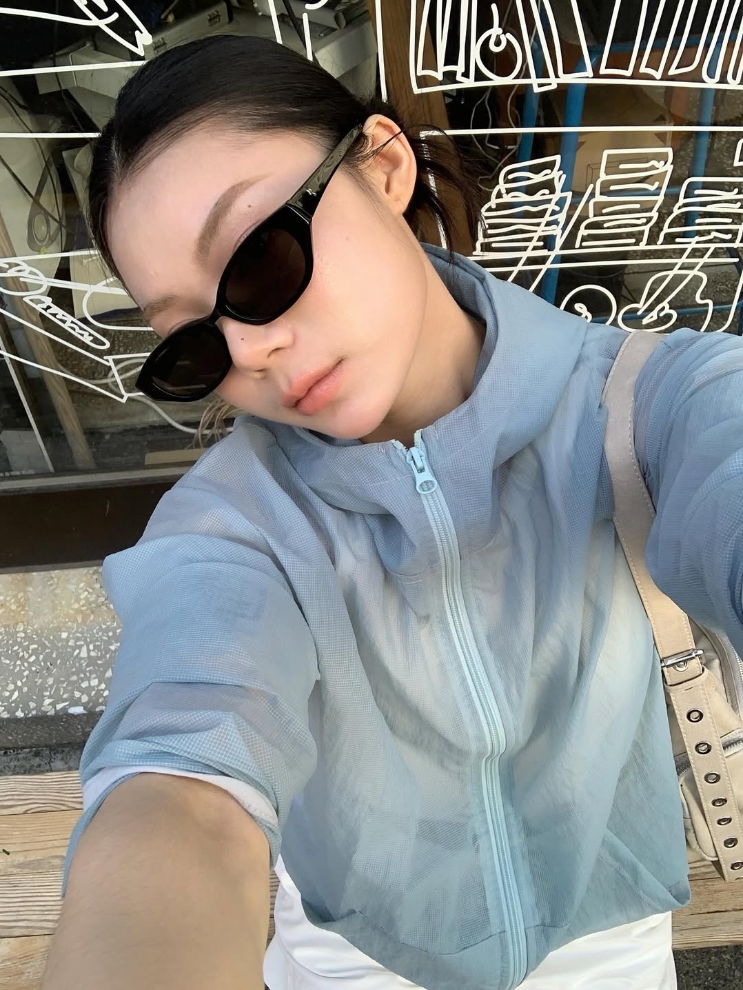 SLOW RECORD HOUSE Unisex Mesh Lightweight Jacket Skyblue 착용 스타일 - 4