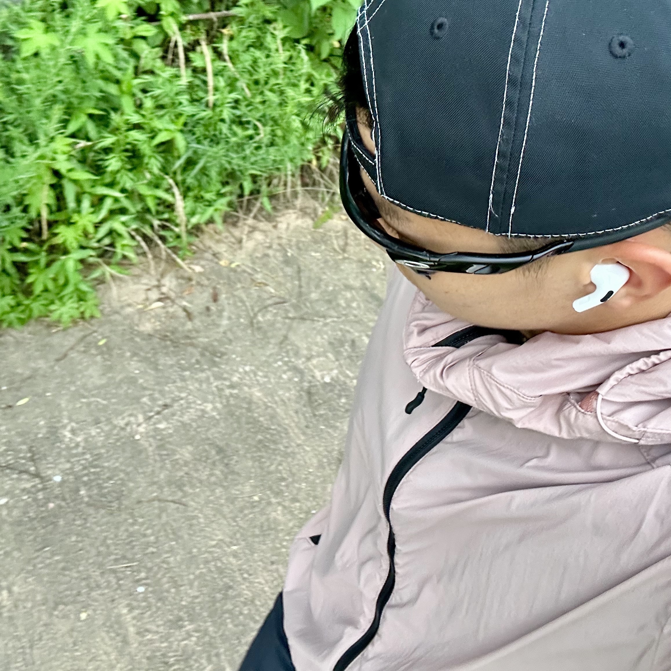 Oakley RadaLock Path Polished Black Frame Prizm Black Lenses Low Bridge Fit 착용 스타일