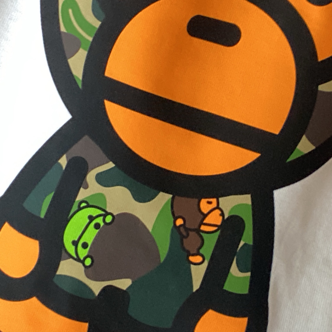 (W) BAPE Milo Regular Fit T-Shirt White 착용 스타일