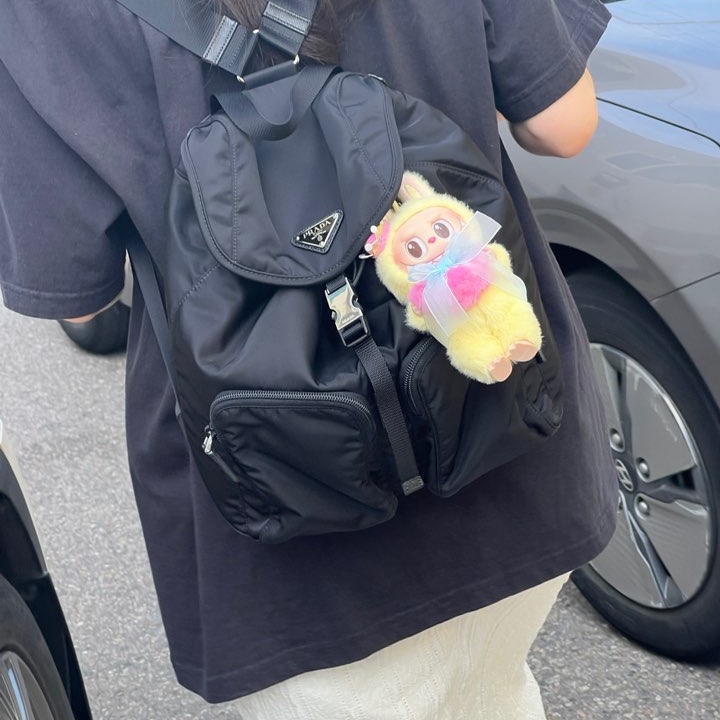Pop Mart The Monsters Checkmate Series Plush Keyring, Prada Nylon Backpack Black 착용 스타일 - 1