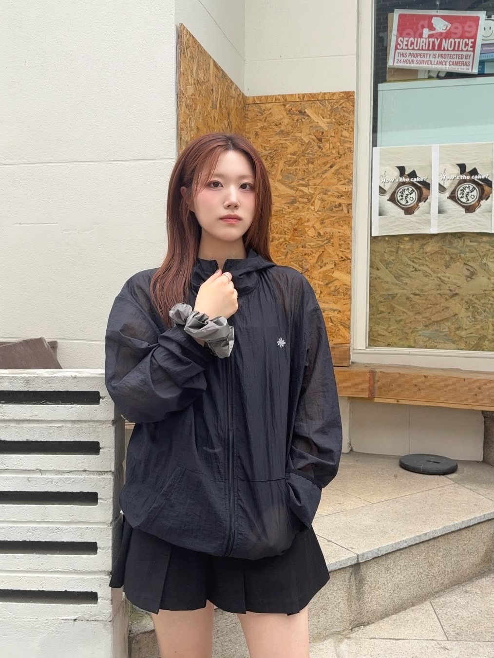 SLOW RECORD HOUSE Unisex Mesh Lightweight Jacket Black 착용 스타일 - 3