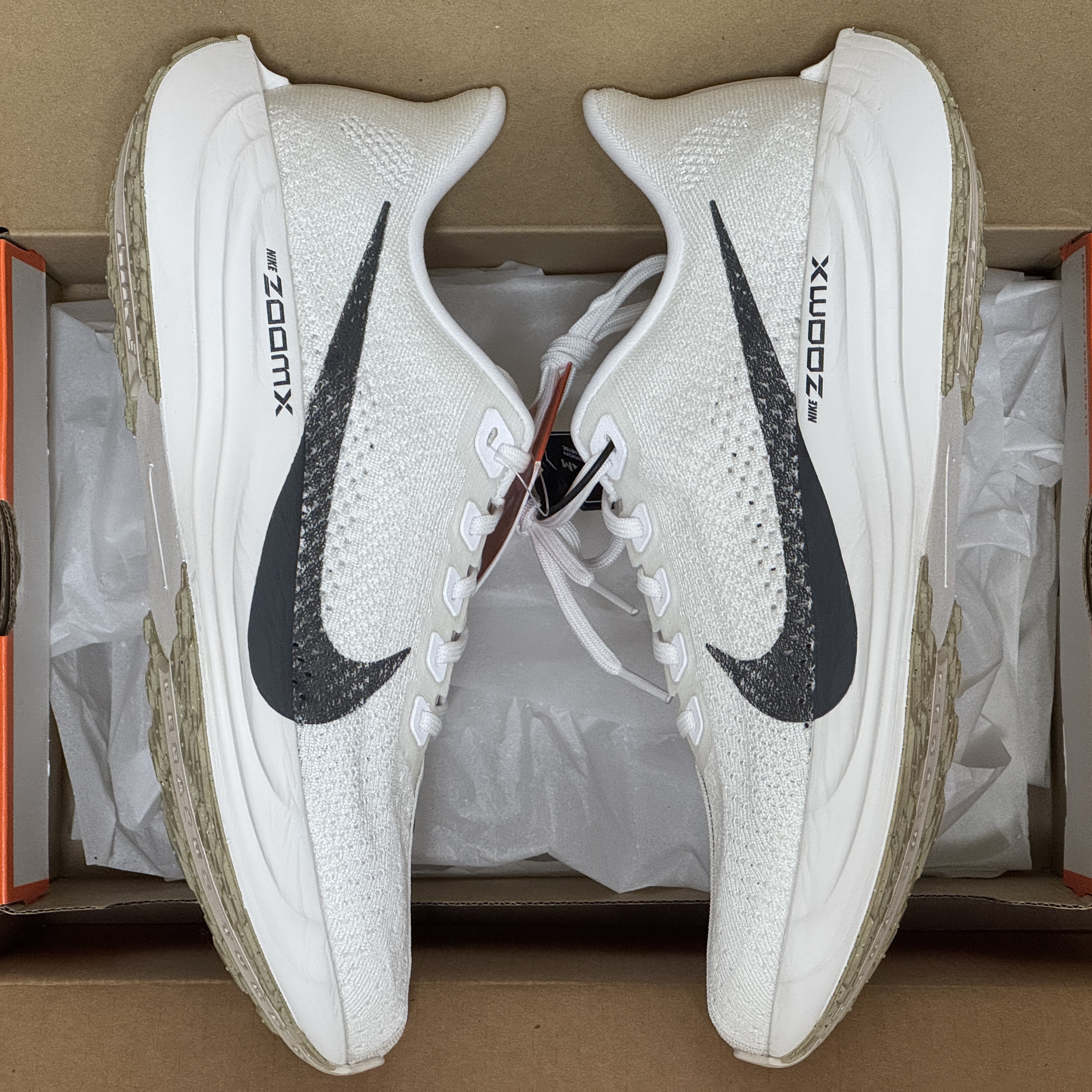Nike Pegasus Plus  White Sail 착용 스타일 - 2