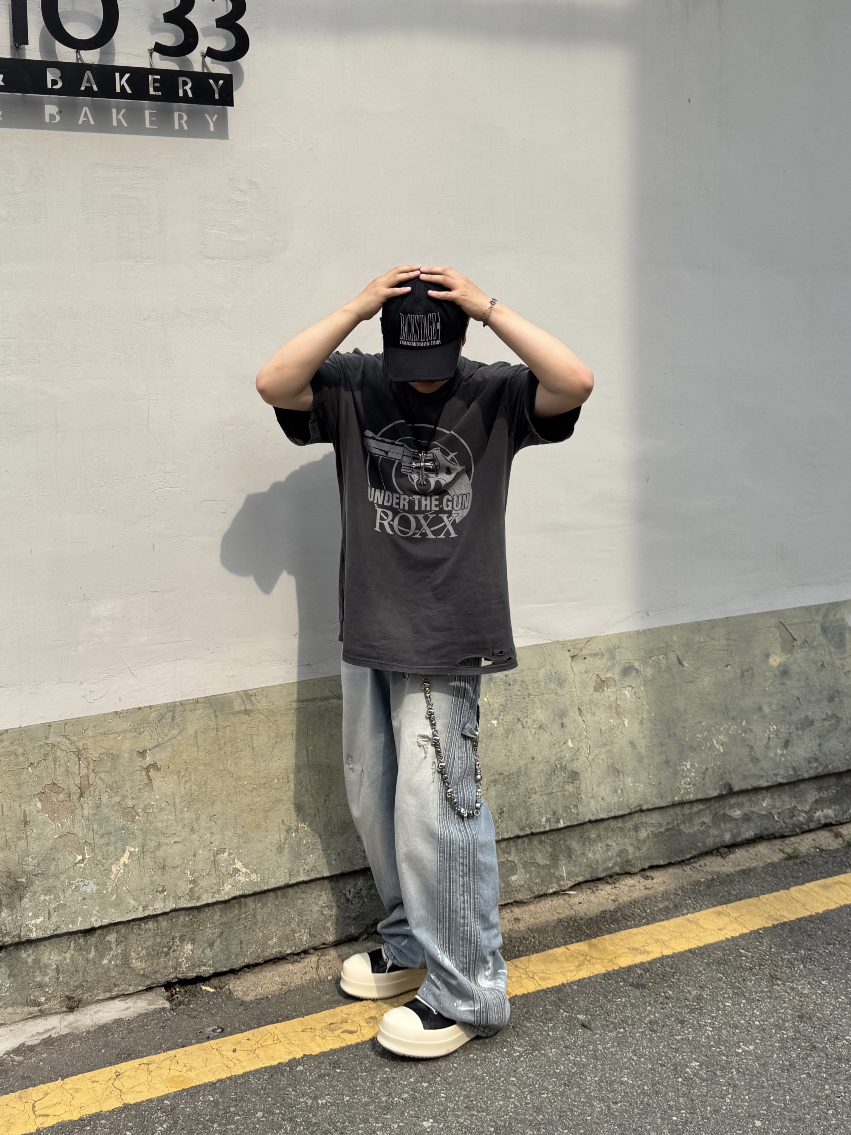 [더블적립]Farfromwhat Far Washed Pin Tuck Jeans Blue, Rick Owens Luxor Mega Bumper Sneakers Black Milk 착용 스타일