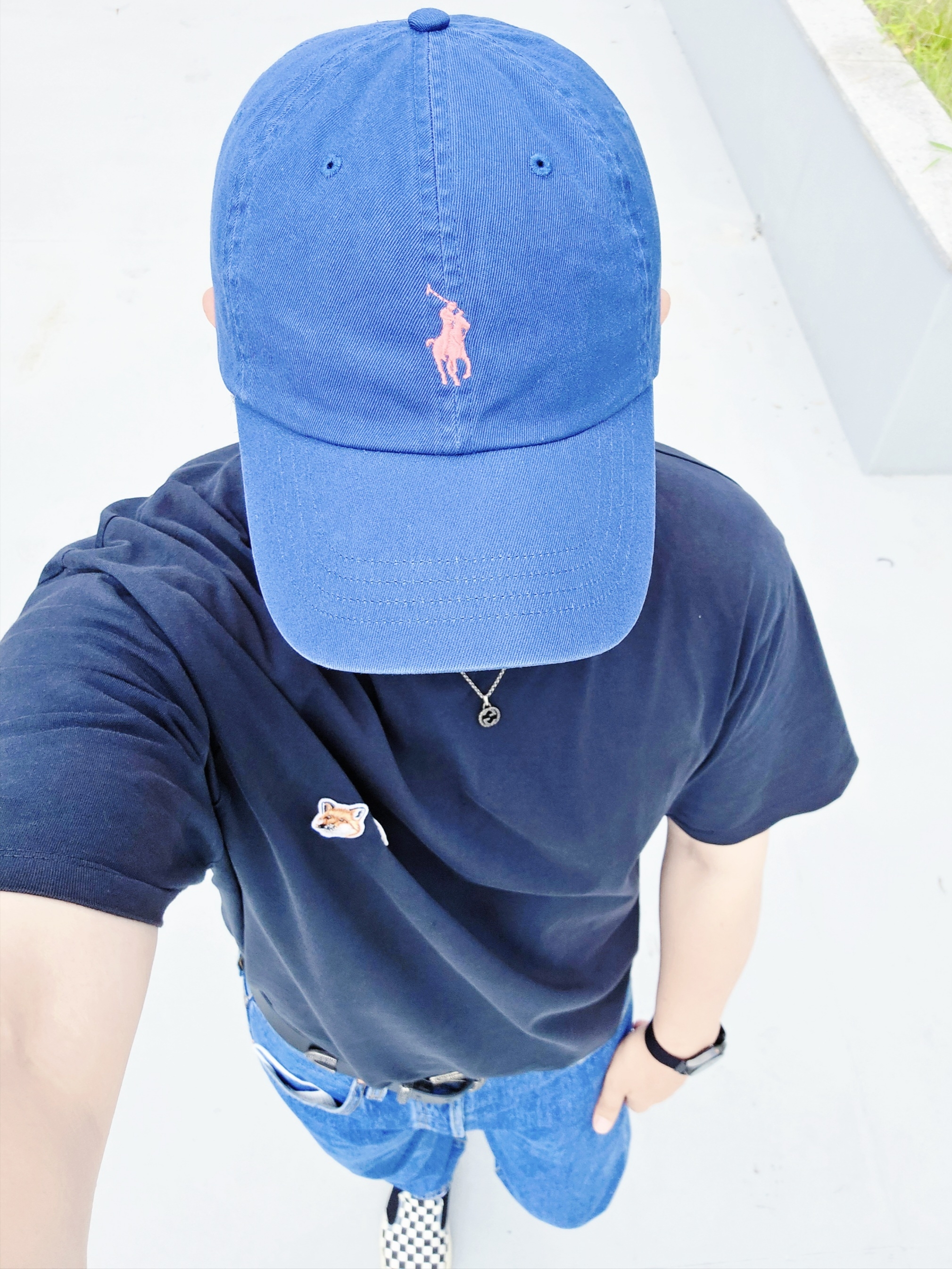 Maison Kitsune Double Fox Head Patch Classic T-Shirt Anthracite, Vans Checkerboard Comfycush One Black 착용 스타일