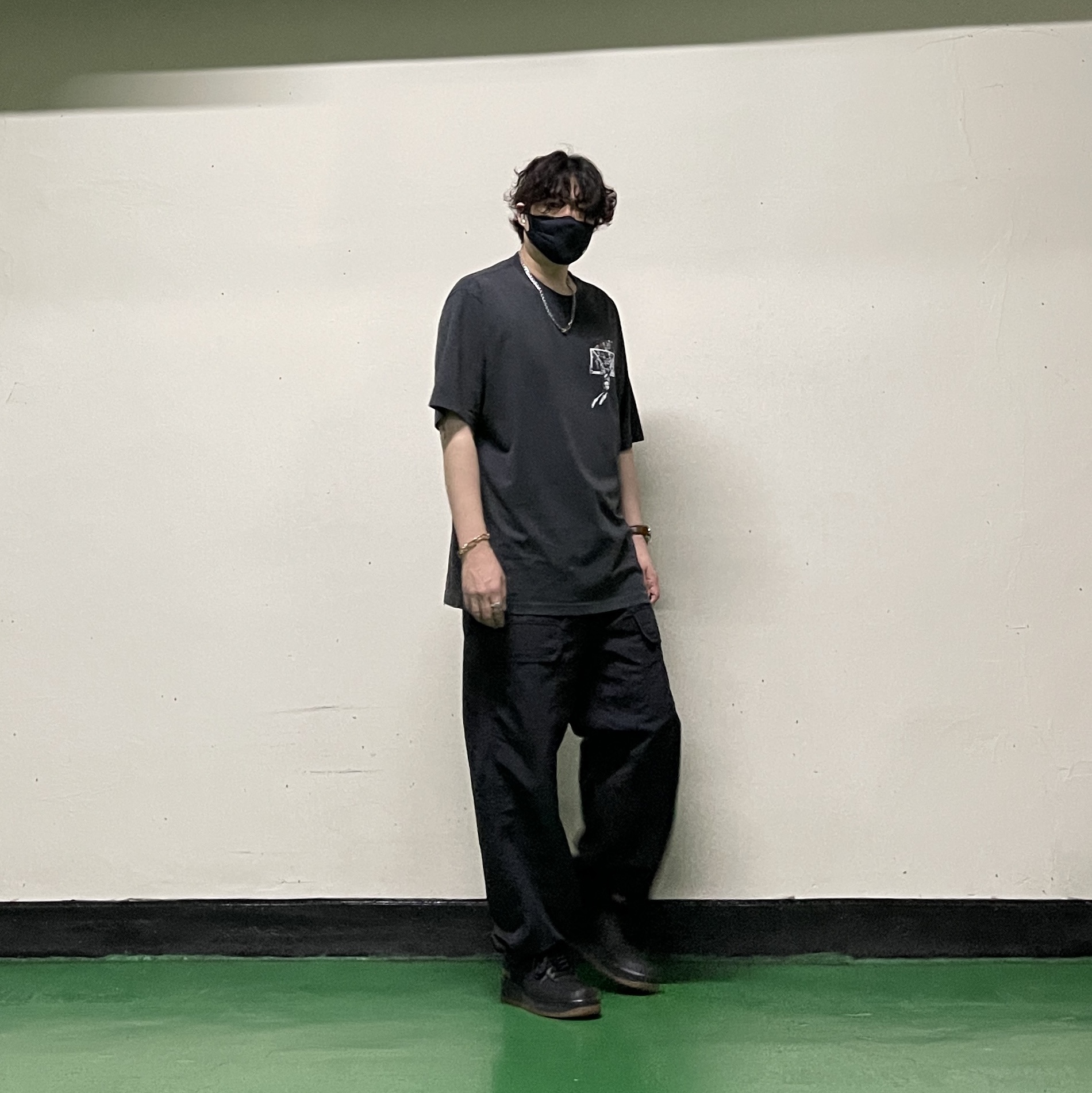Nike Air Force 1 Low Gore-Tex Black Light Carbon, Diesel DX1471 Stainless Steel Chain Bracelet Gold 착용 스타일 - 3