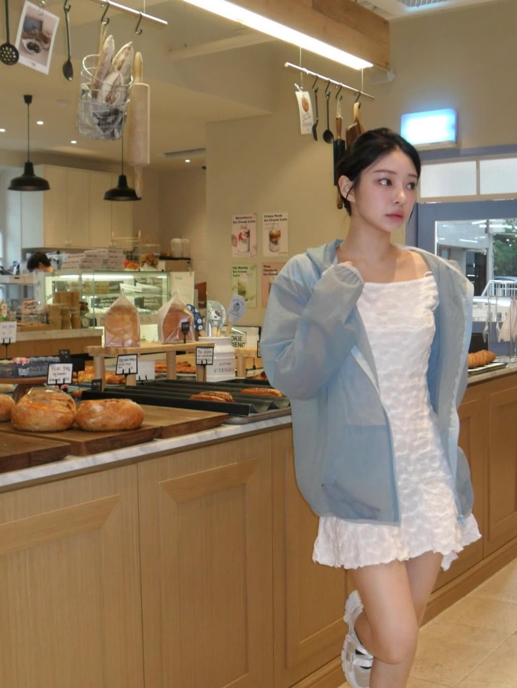 SLOW RECORD HOUSE Unisex Mesh Lightweight Jacket Skyblue 착용 스타일 - 4