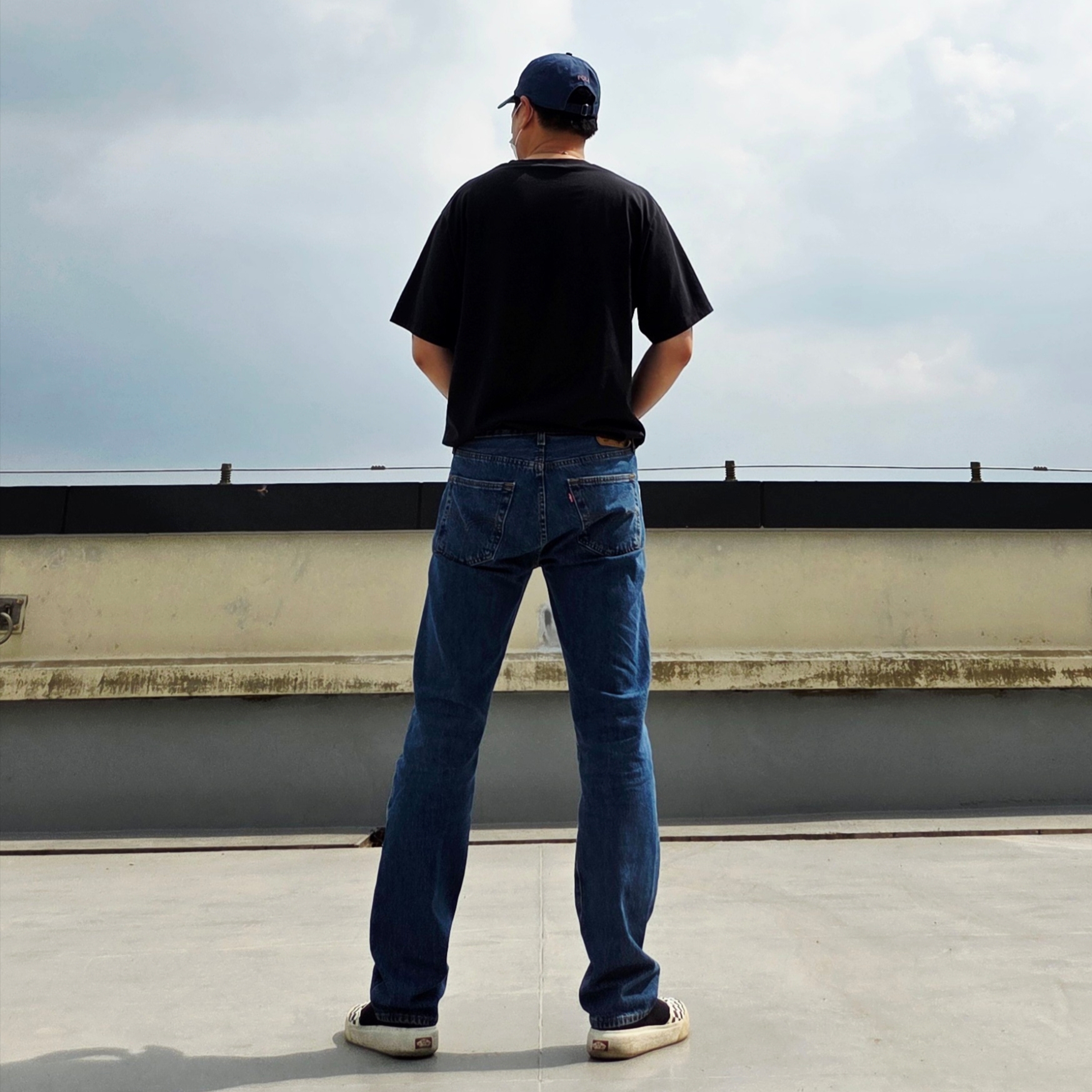 Vans Checkerboard Comfycush One Black, Maison Kitsune Double Fox Head Patch Classic T-Shirt Anthracite 착용 스타일 - 7