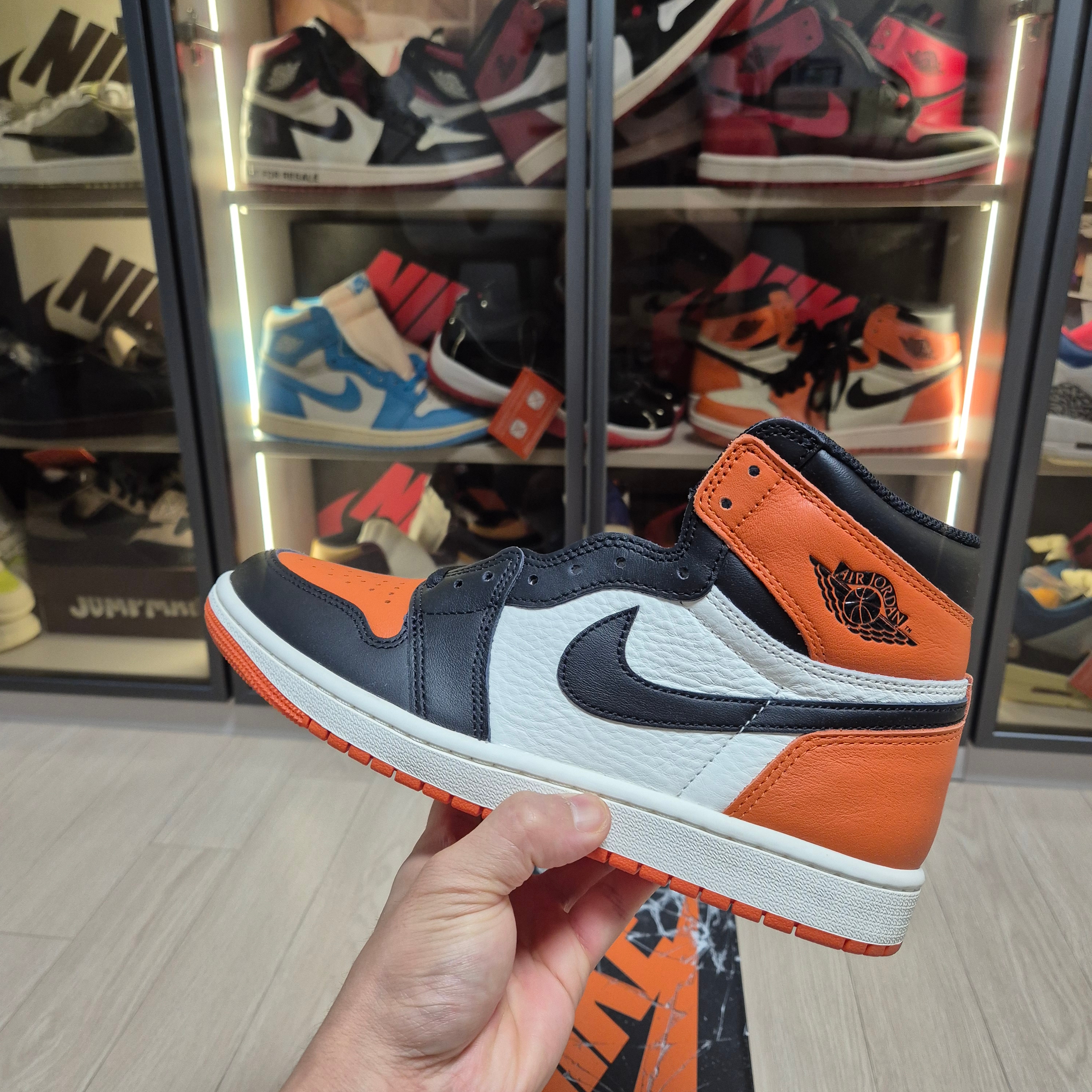 Jordan 1 Retro High OG Shattered Backboard, Jordan 1 Retro High OG Reverse Shattered Backboard 착용 스타일 - 3