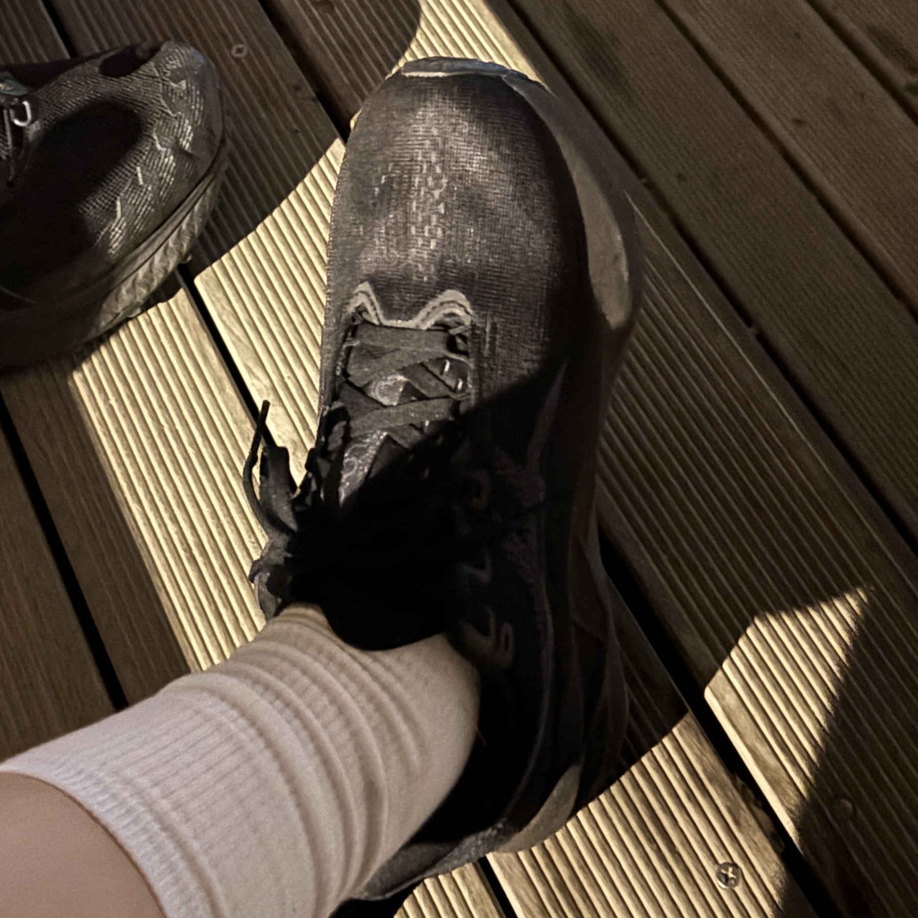 (W) Asics Novablast 5 Black Carrier Grey 착용 스타일