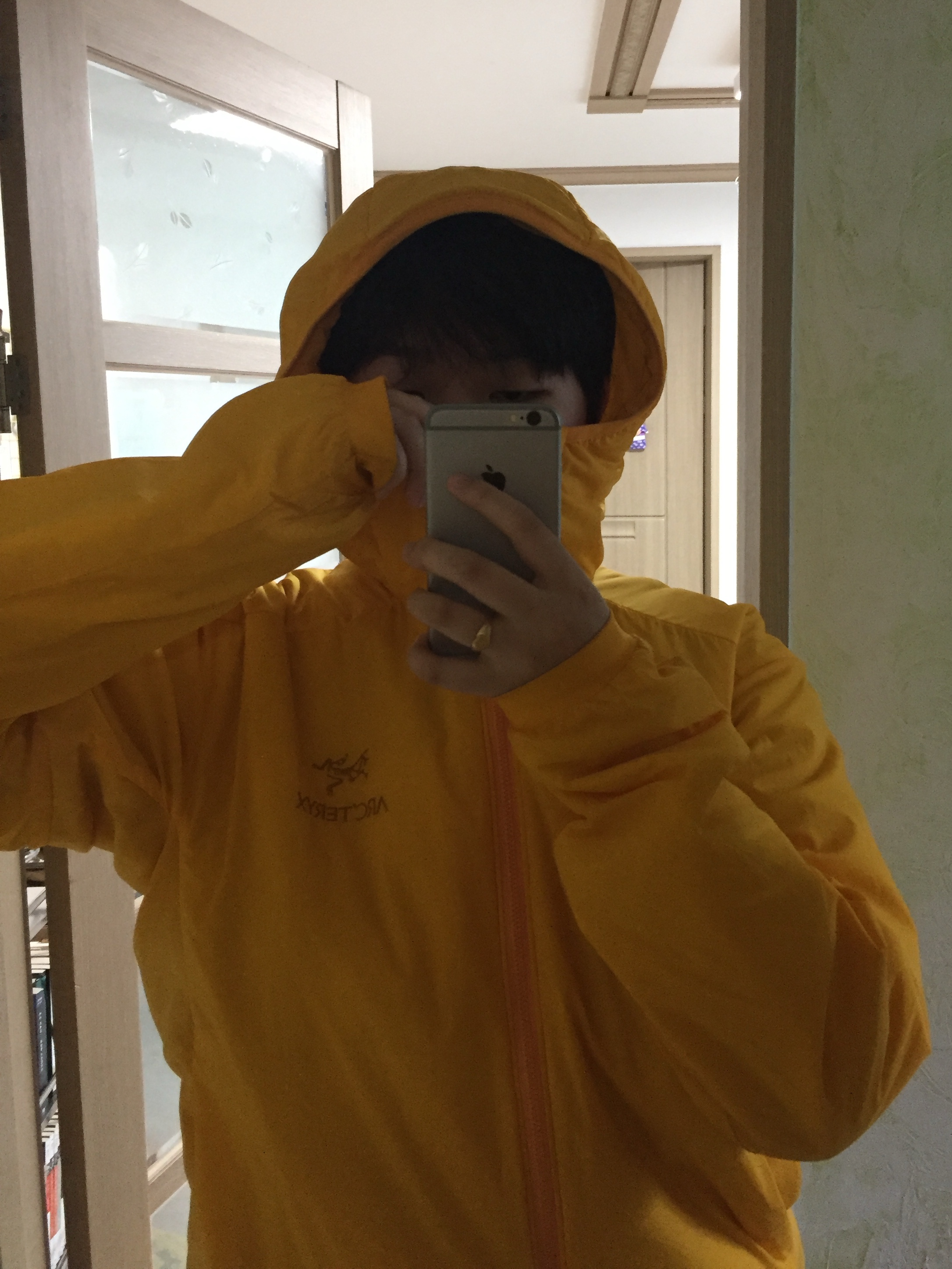 Arc'teryx Atom Hoody Edziza 착용 스타일 - 1