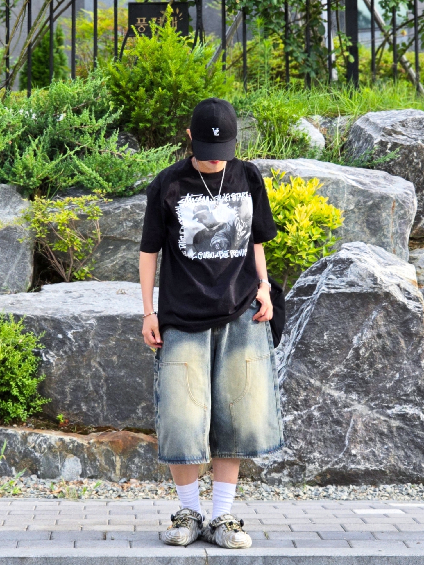 Stussy x Gang Starr Take It Personal T-Shirt Black, Crocs Echo Marbled Clog Bone Multi 착용 스타일 - 2