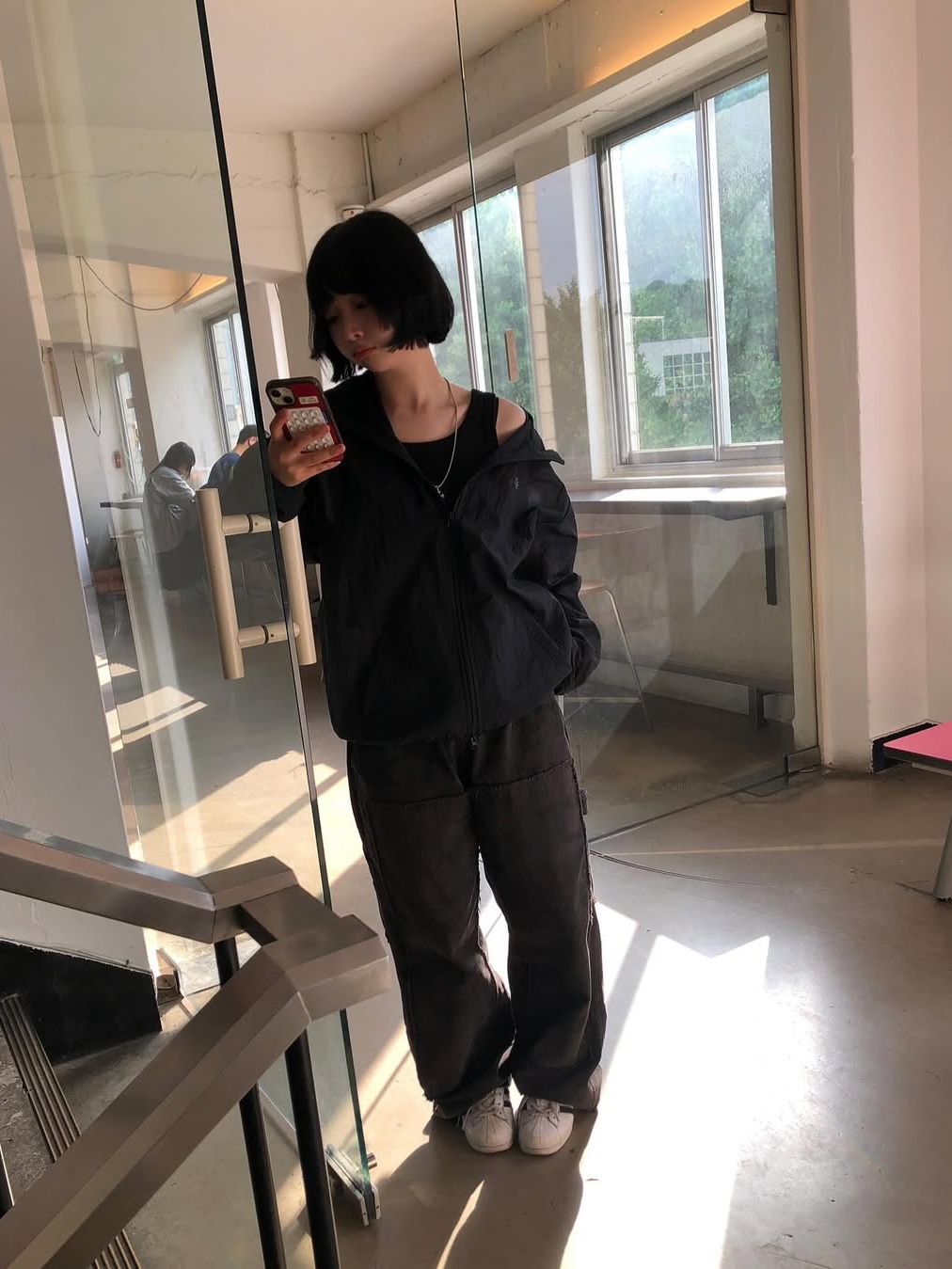 SLOW RECORD HOUSE Unisex Mesh Lightweight Jacket Black 착용 스타일 - 4
