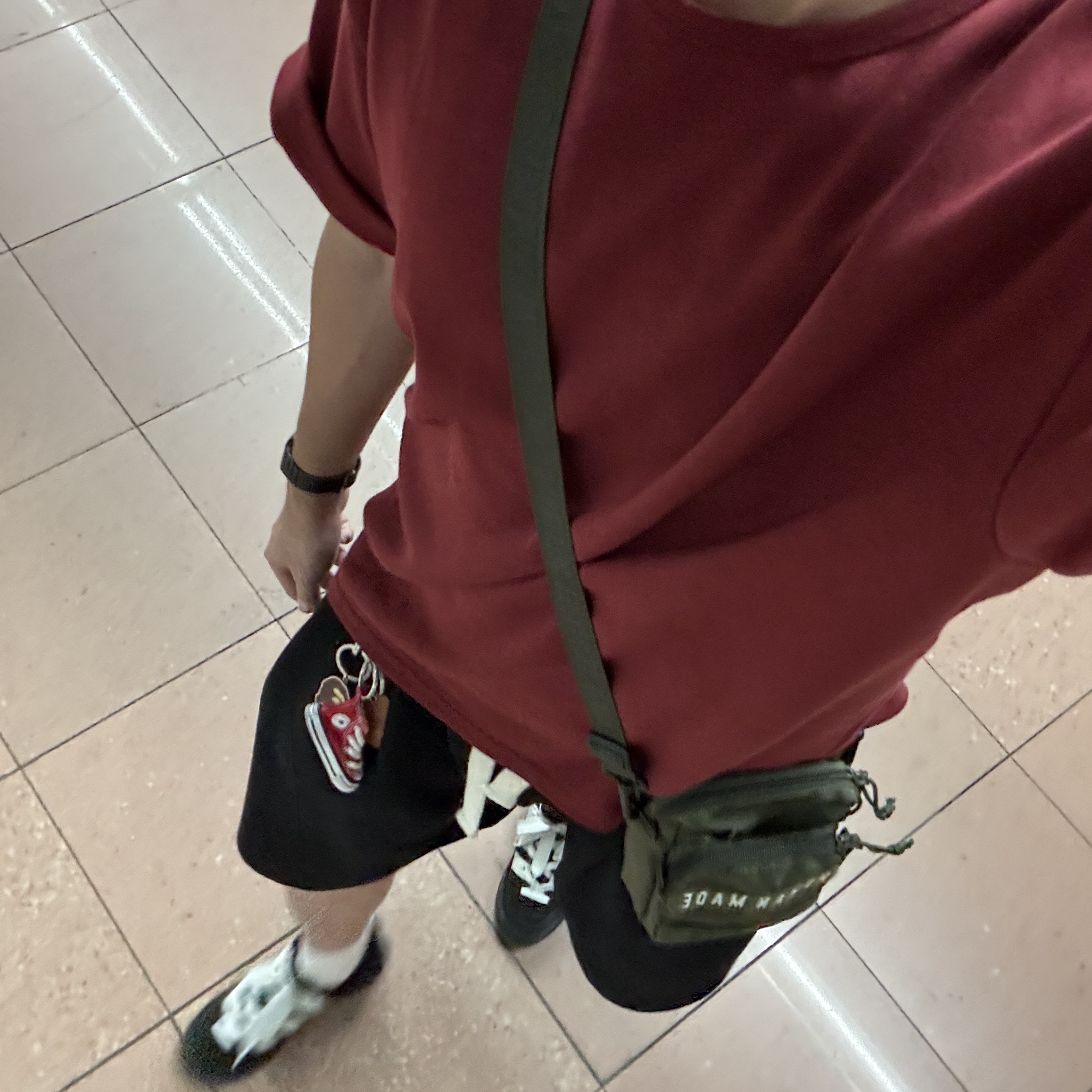 Adidas Adimatic Core Black Crystal White, BAPE Ape Head Metal Keychain Brown 착용 스타일