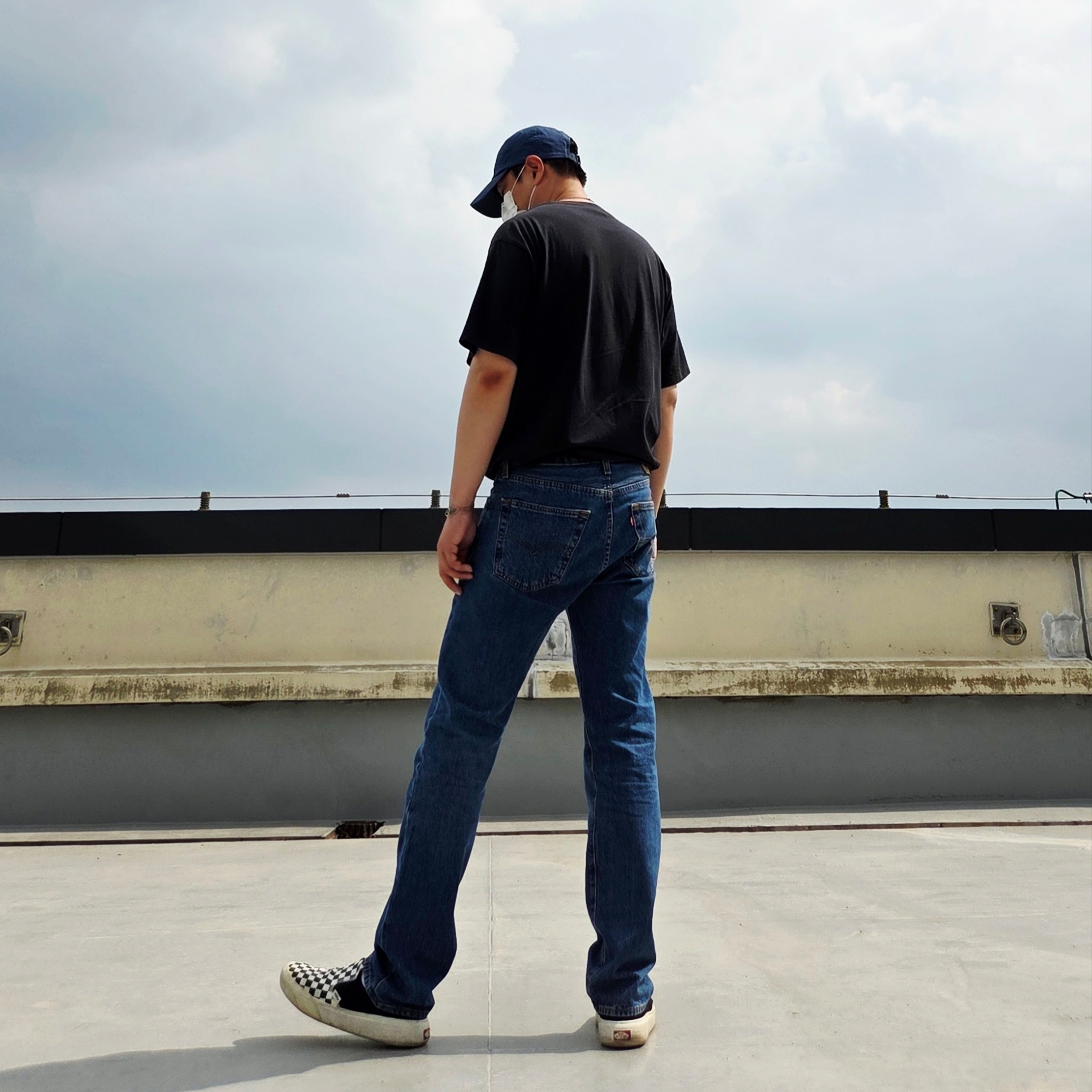 Vans Checkerboard Comfycush One Black, Maison Kitsune Double Fox Head Patch Classic T-Shirt Anthracite 착용 스타일 - 6