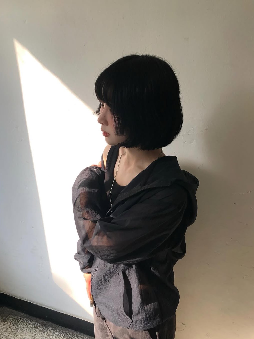 SLOW RECORD HOUSE Unisex Mesh Lightweight Jacket Black 착용 스타일 - 2