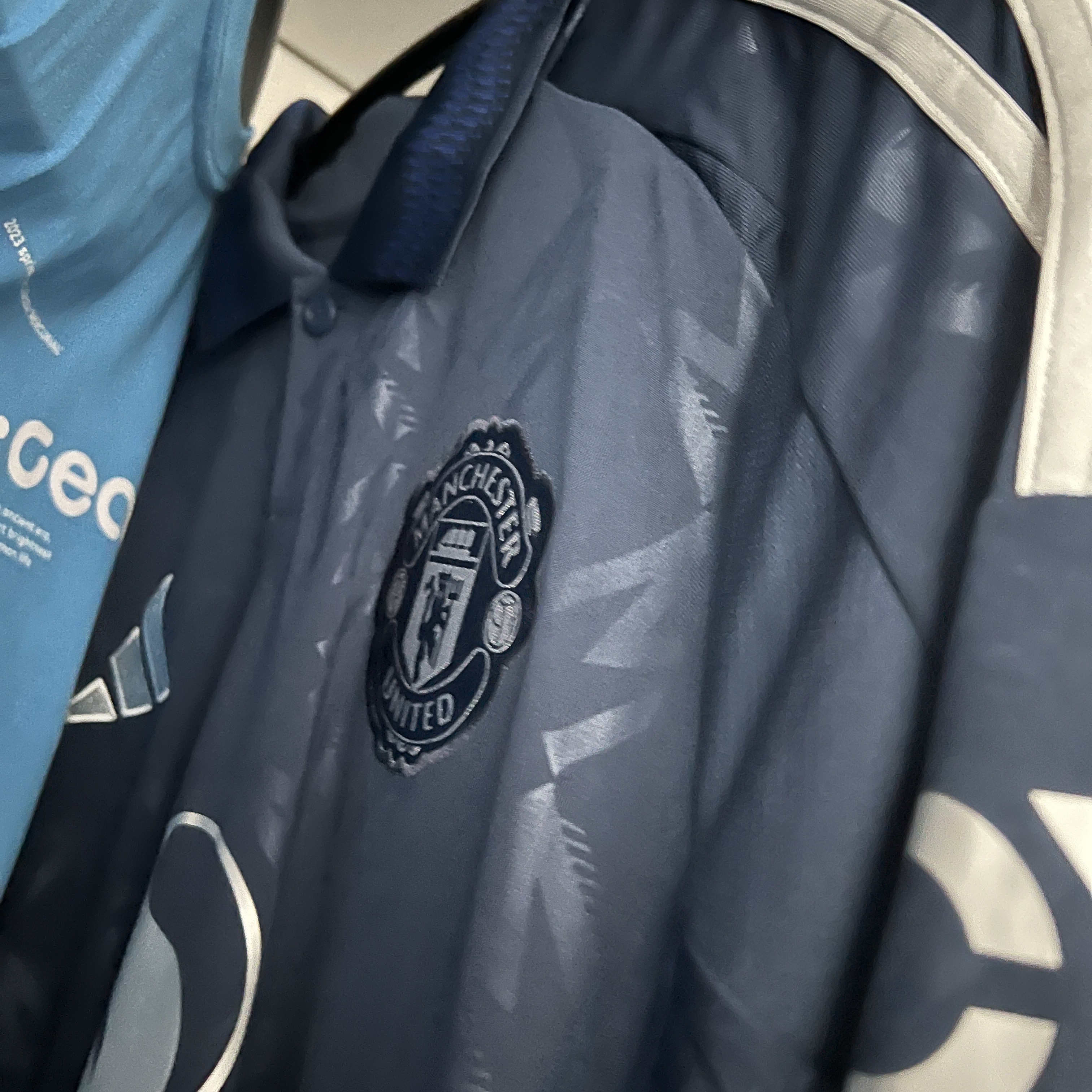 Adidas Manchester United 2024/25 Away Jersey Night Indigo - KR Sizing (Non Marking Ver.) 착용 스타일