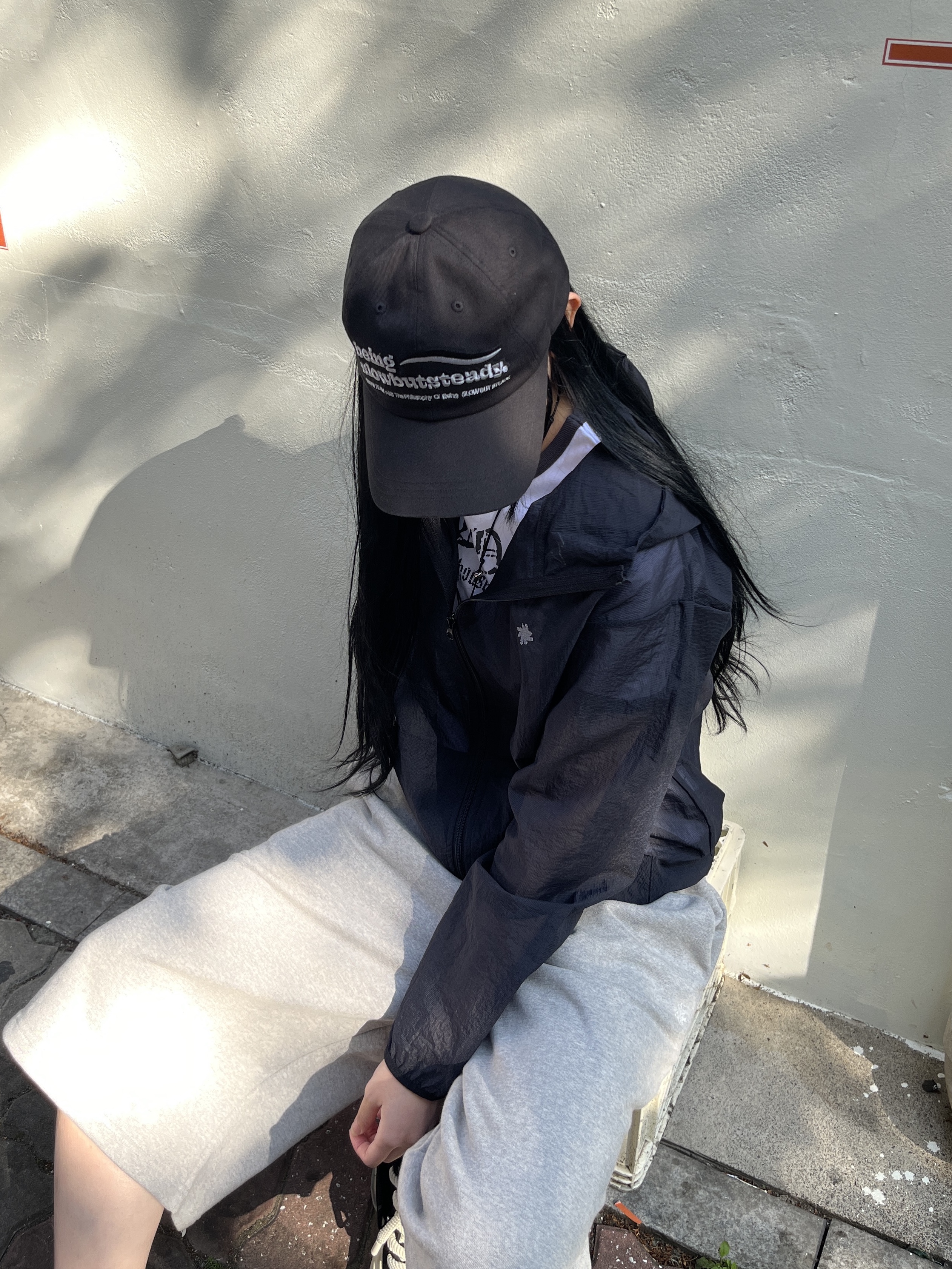 SLOW RECORD HOUSE Unisex Mesh Lightweight Jacket Black 착용 스타일 - 9